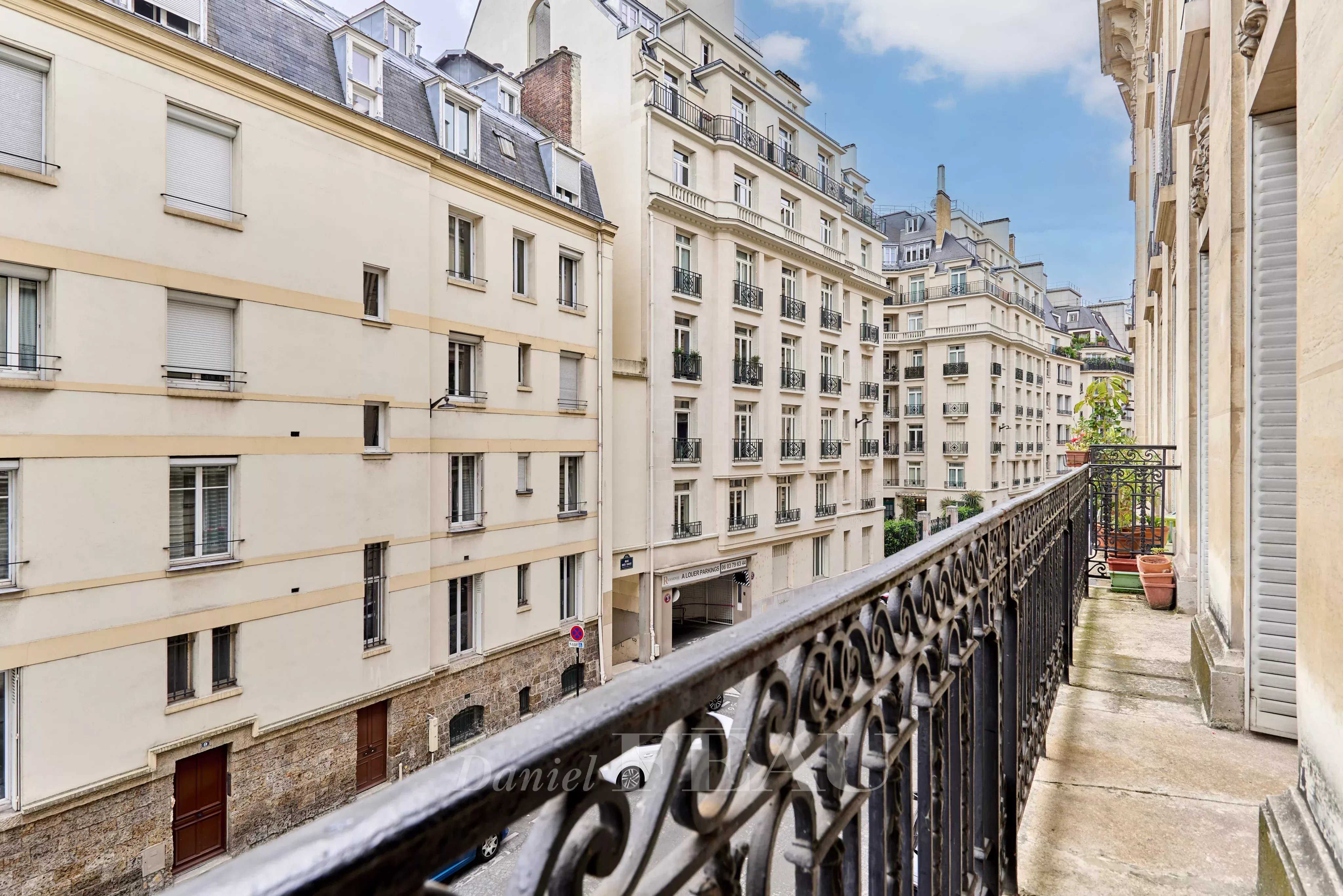Sale Apartment Paris 16th
