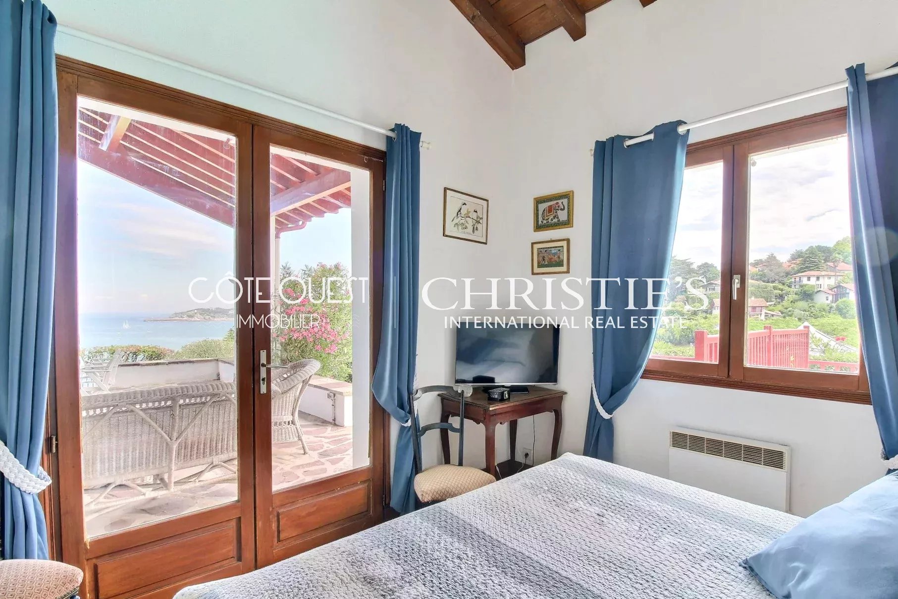 5 Bedroom Villa/Townhouse's Image 7