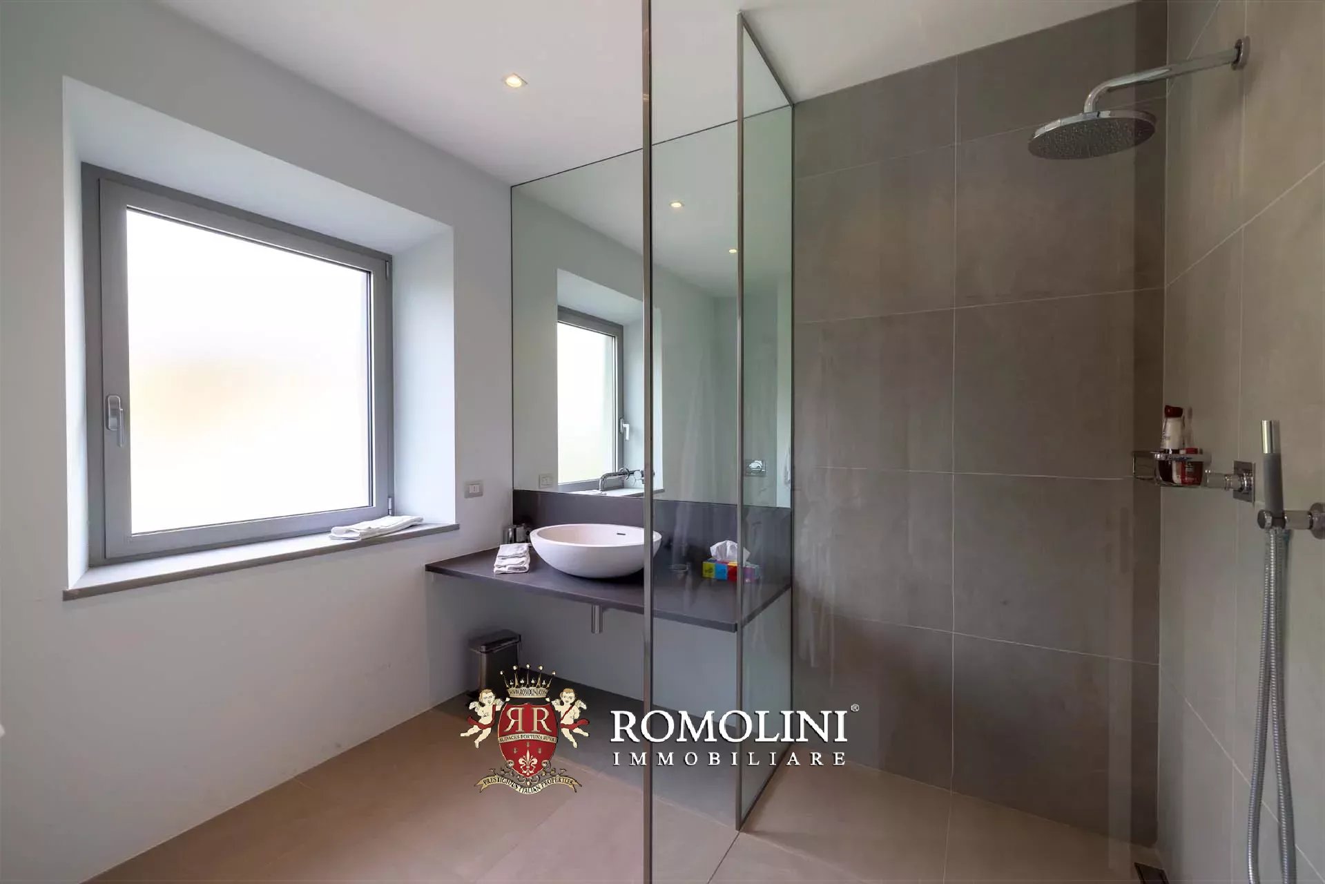 7 Bedroom Villa/Townhouse's Image 117