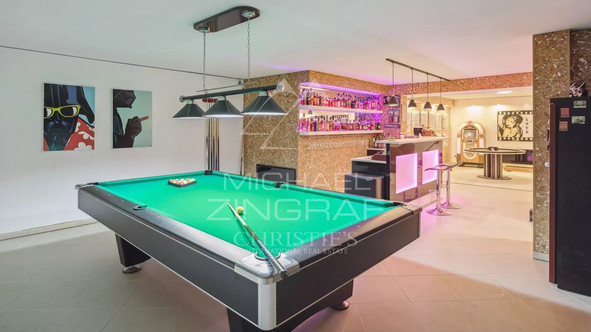 5 Bedroom Villa/Townhouse's Image 3