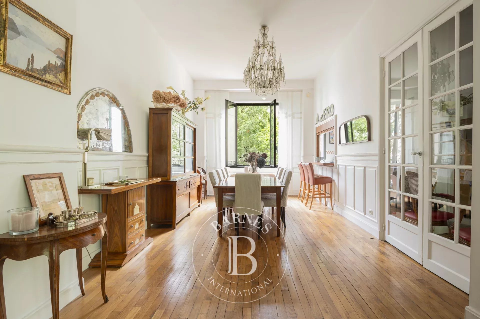 Paris  - House 6 Bedrooms - picture 11