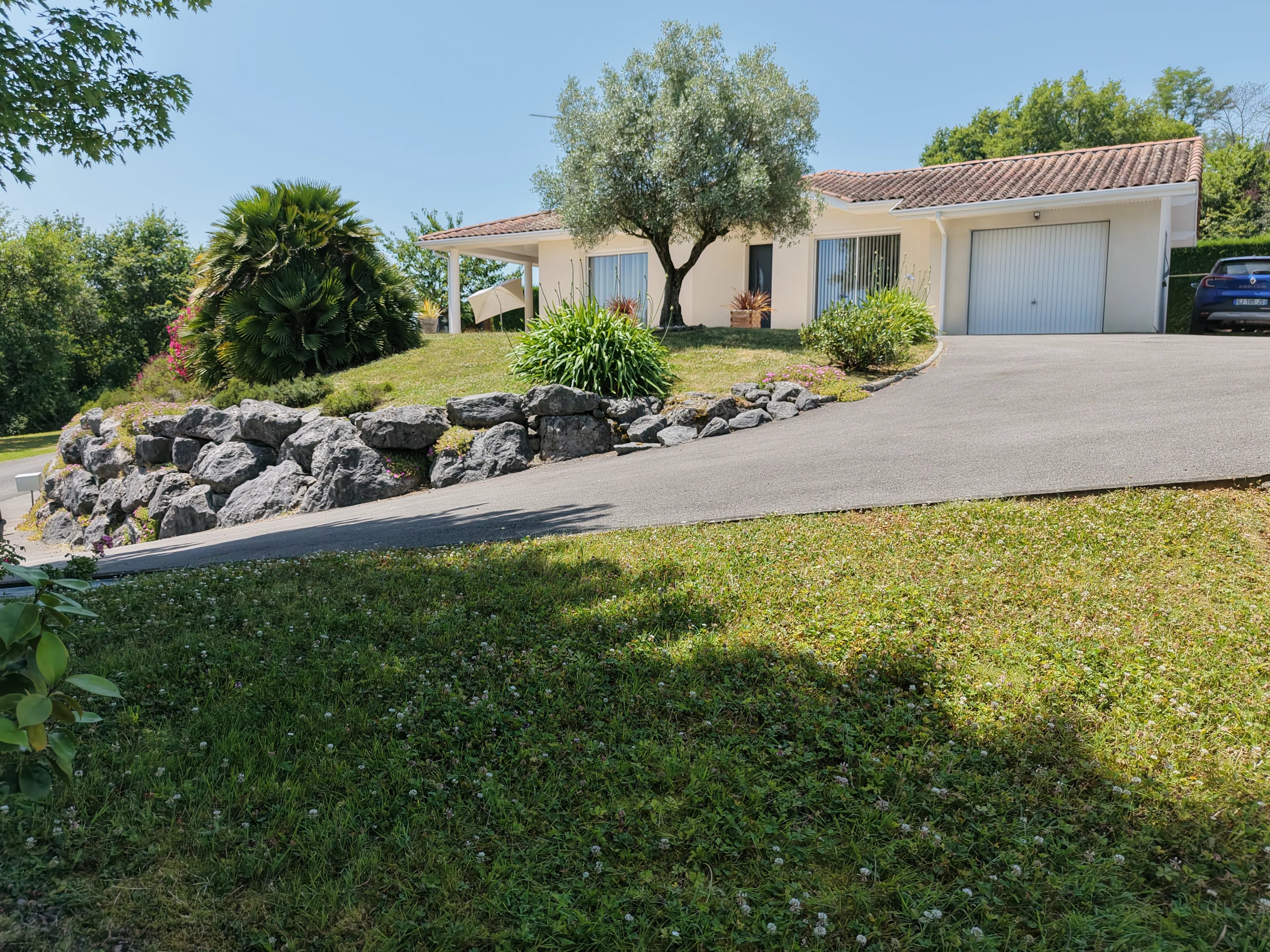 Contemporaine de plain-pied à Estibeaux