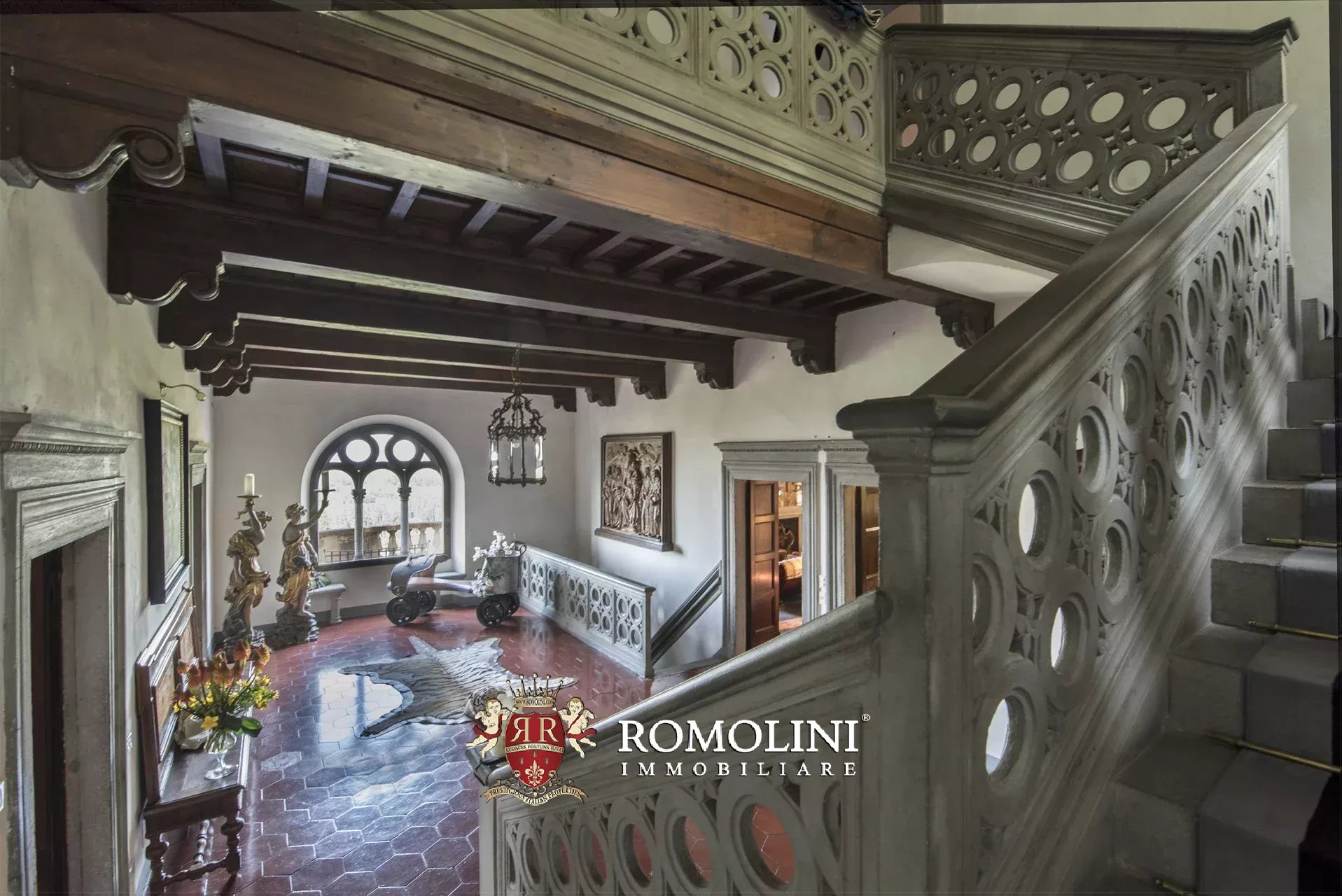 8 Bedroom Villa/Townhouse's Image 39