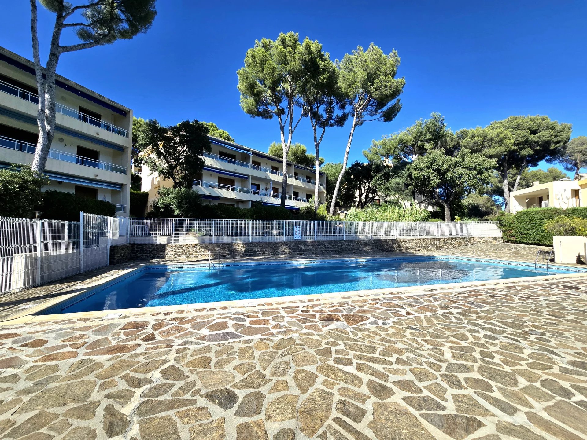 Sale Apartment Bormes-les-Mimosas