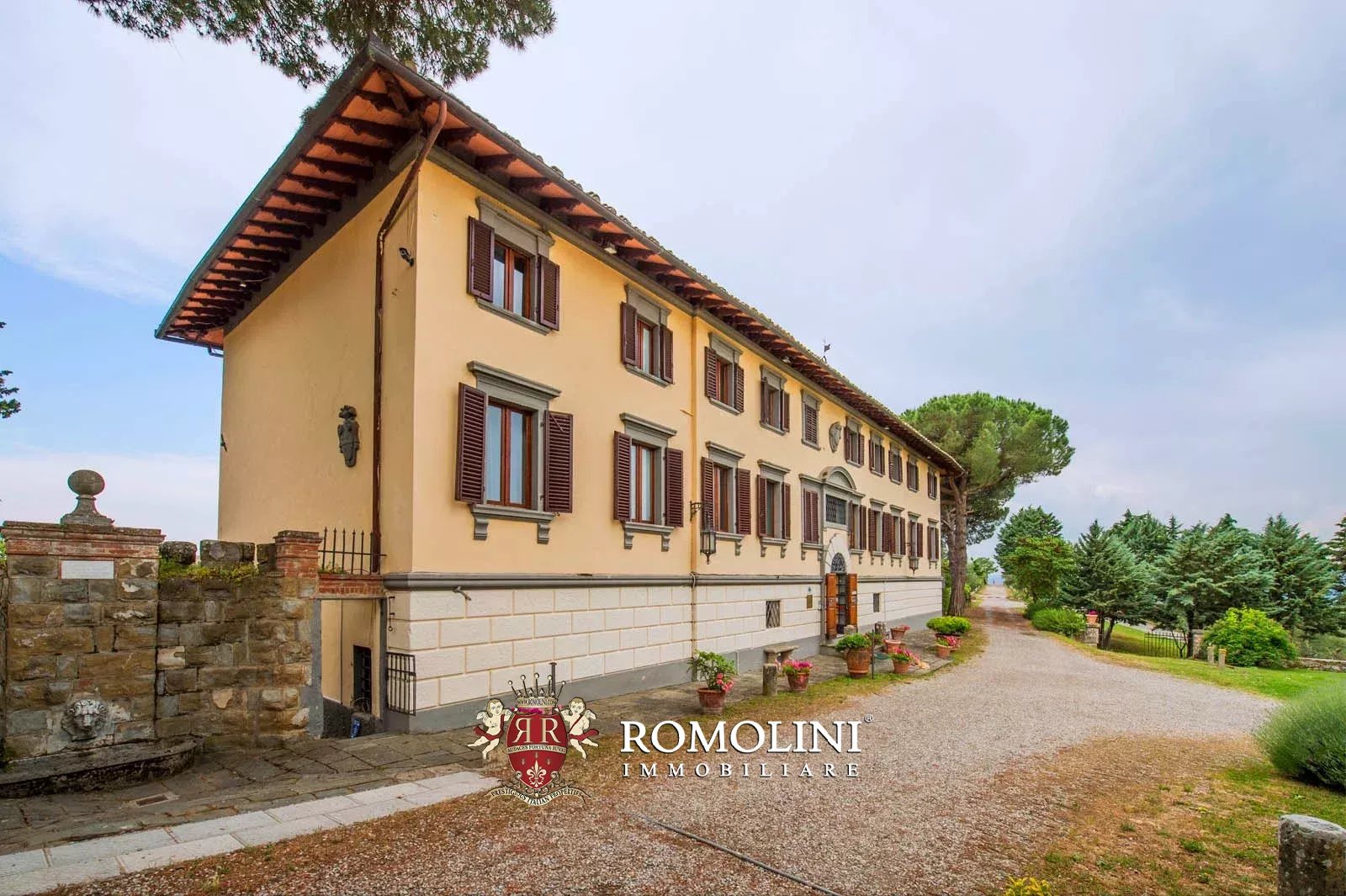 53 Bedroom Vineyard's Image 28