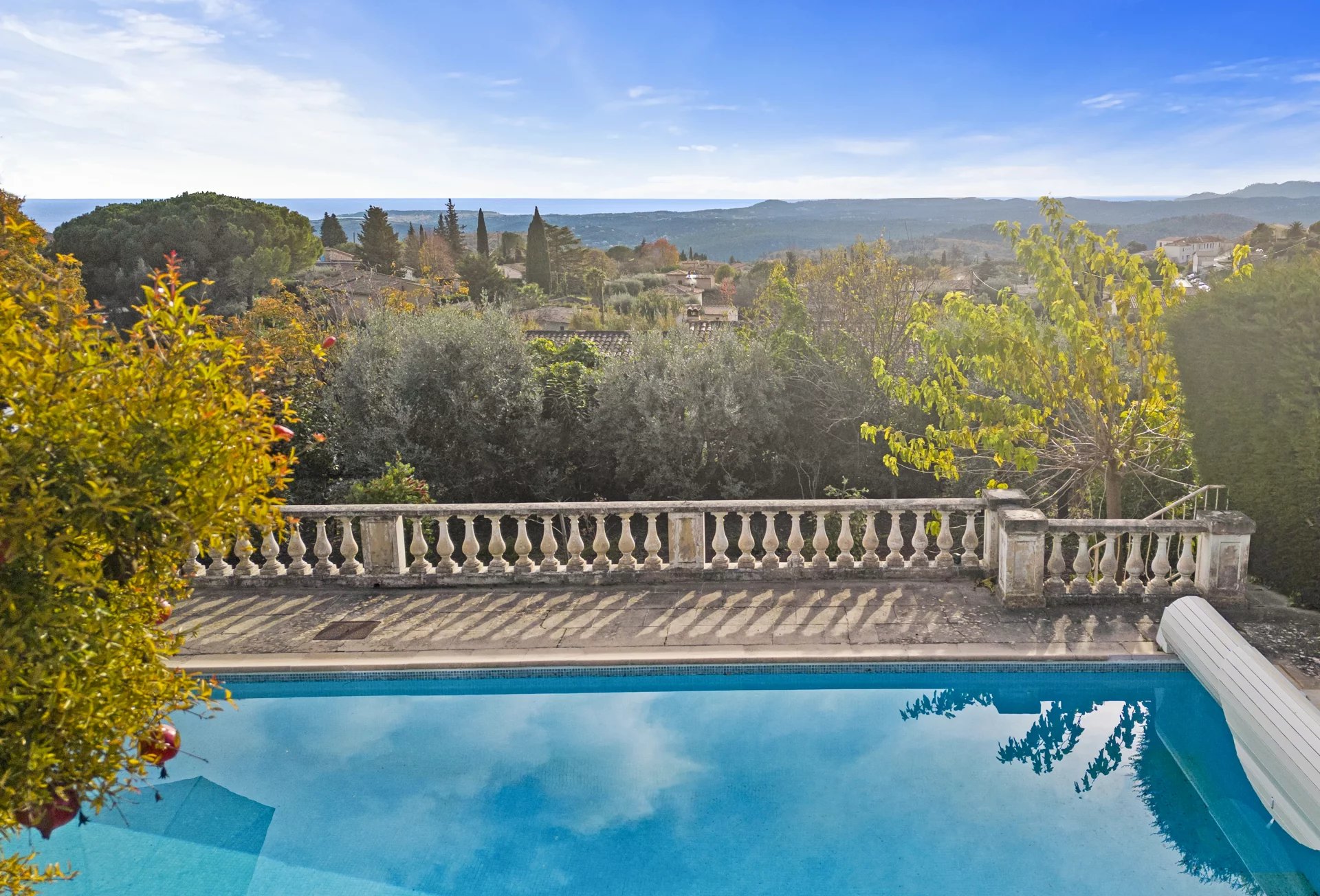 Provençal Villa with Panoramic Sea and Mountain Views