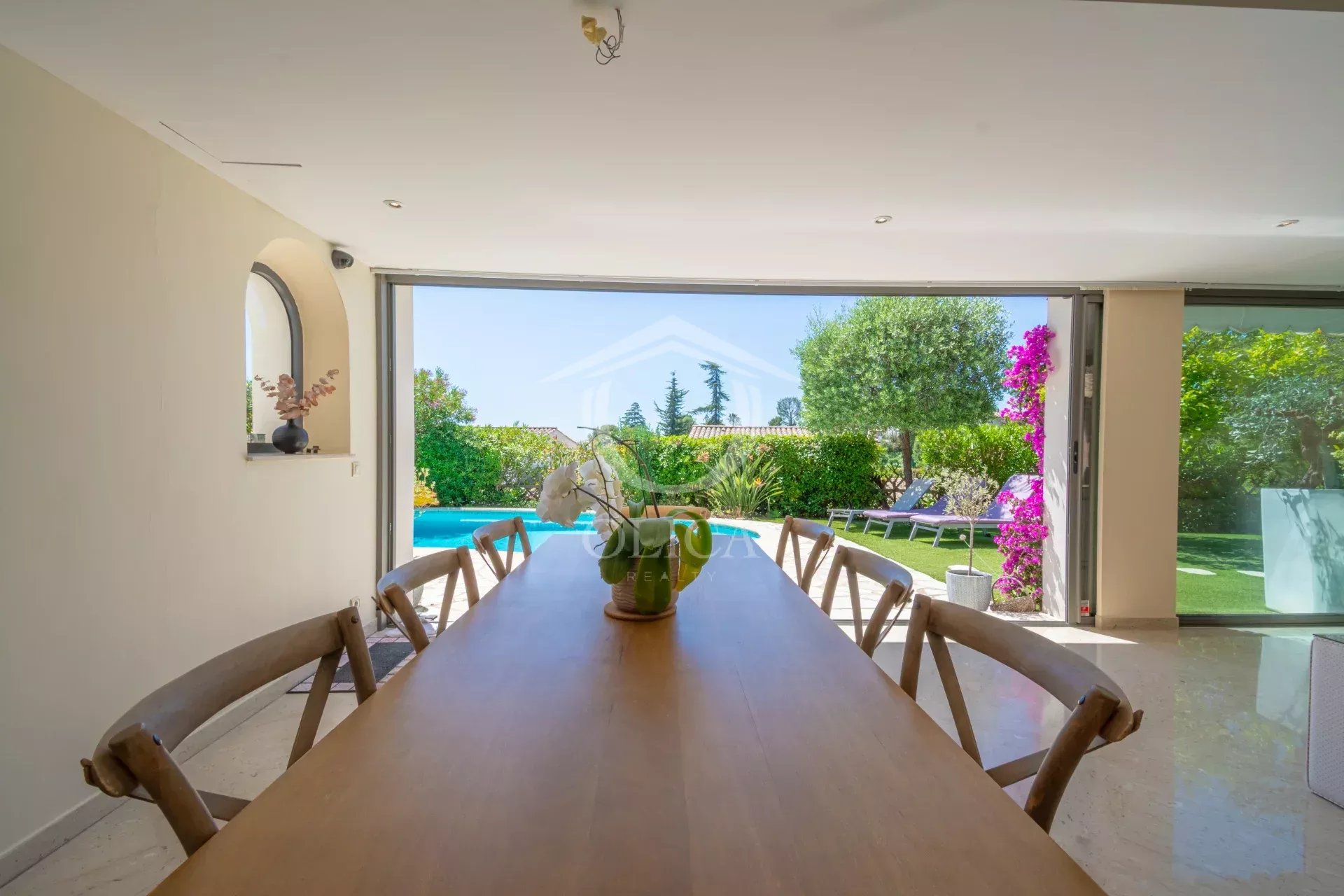 Villa - Estate in the hills above Vaugrenier