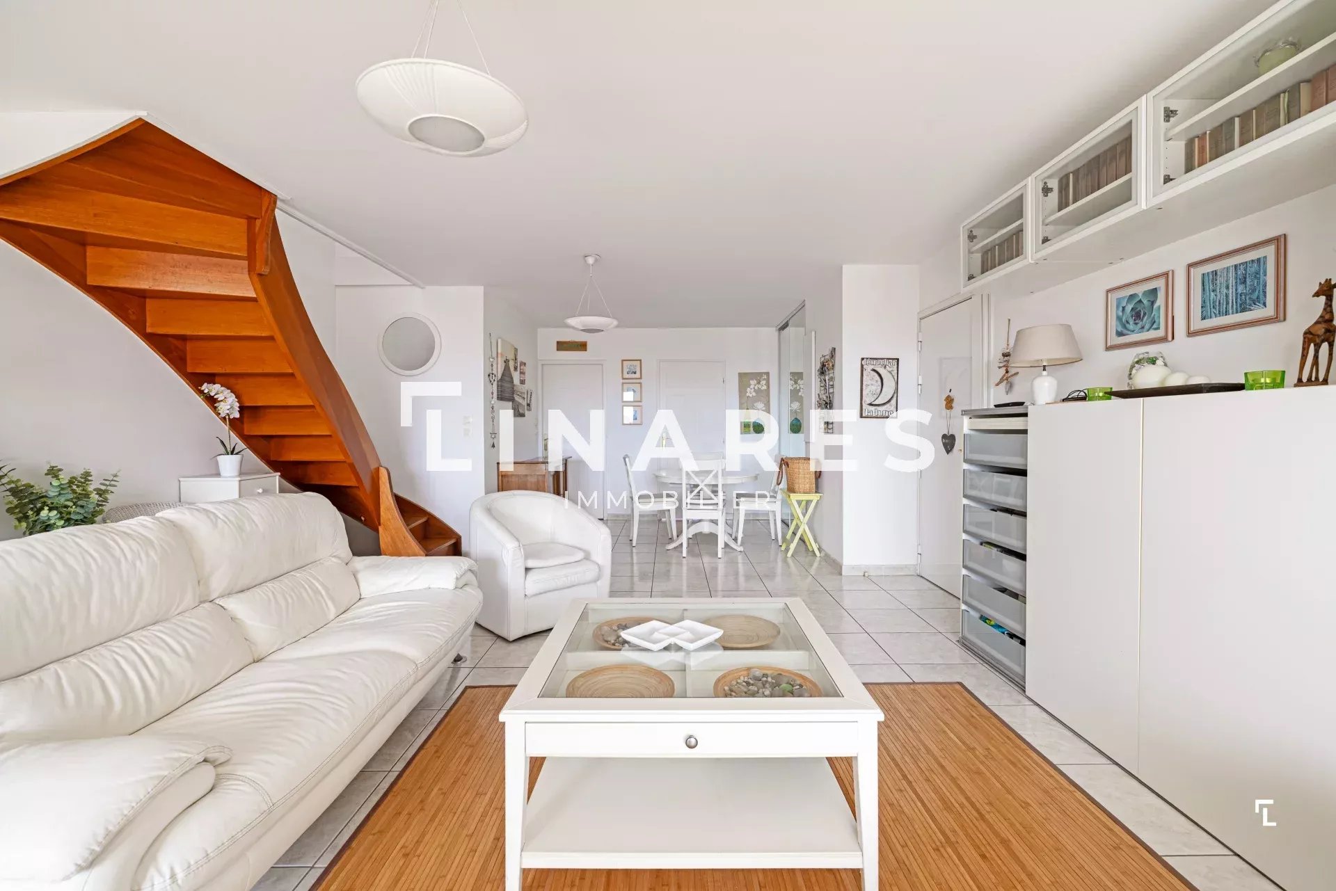 URBAN HORIZON - Appartement duplex T5 de 145 m² - Terrasse - Parking double - Cave - 13008