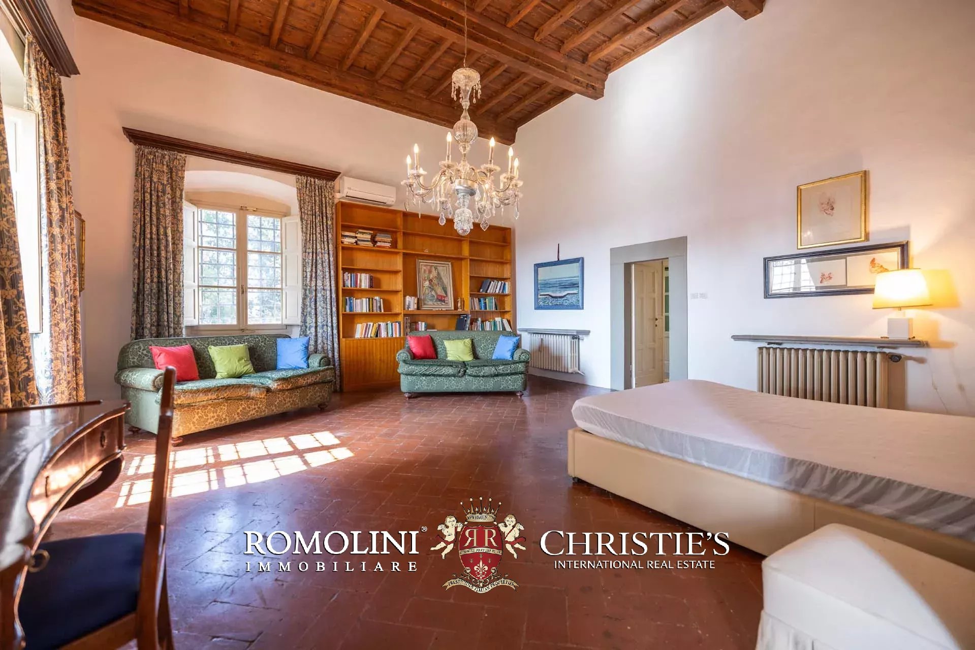 7 Bedroom Villa/Townhouse's Image 54
