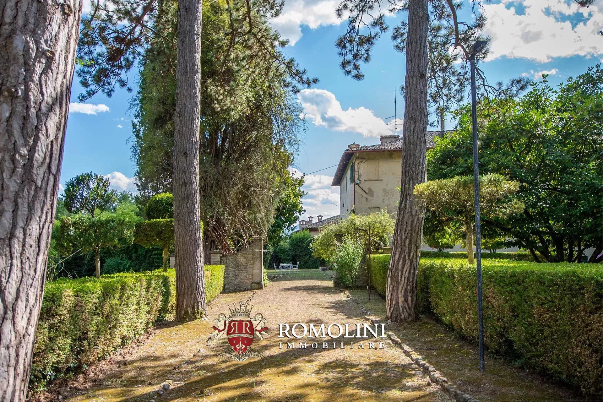 6 Bedroom Villa/Townhouse's Image 14