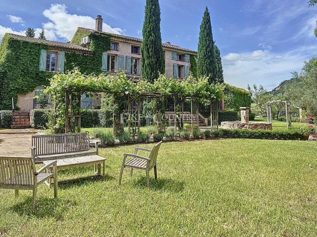 Villa for sale in Gonfaron — French Farmhouse for sale in Provence, Gonfaron