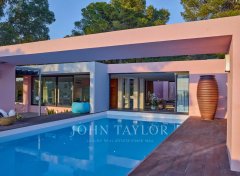 Luxury Japanese-Style Villa for Sale in Cala Vedella, Ibiza — photo 3 of 7