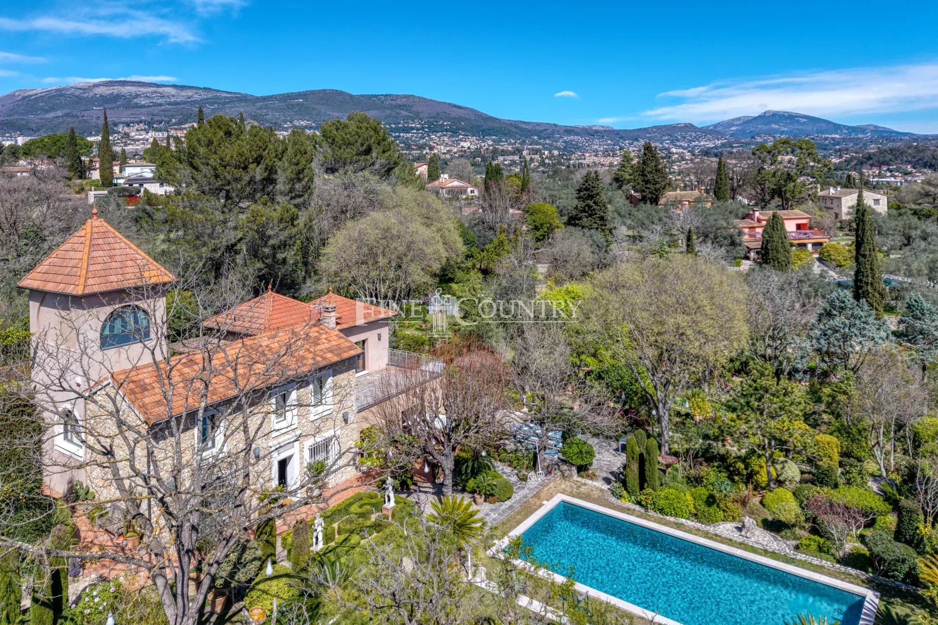 Photo of Villa for sale in Grasse