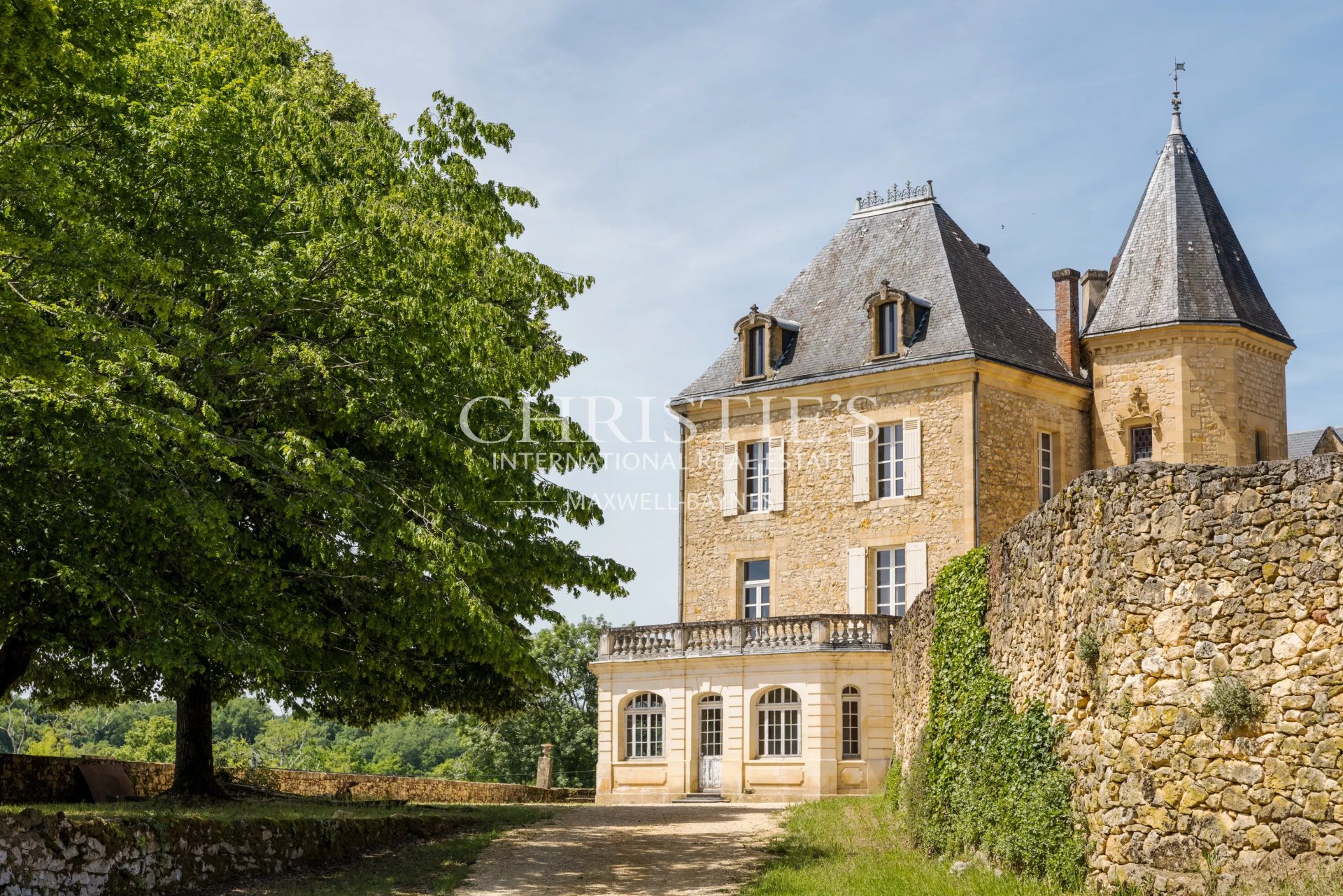 11 Bedroom Chateau's Image 6