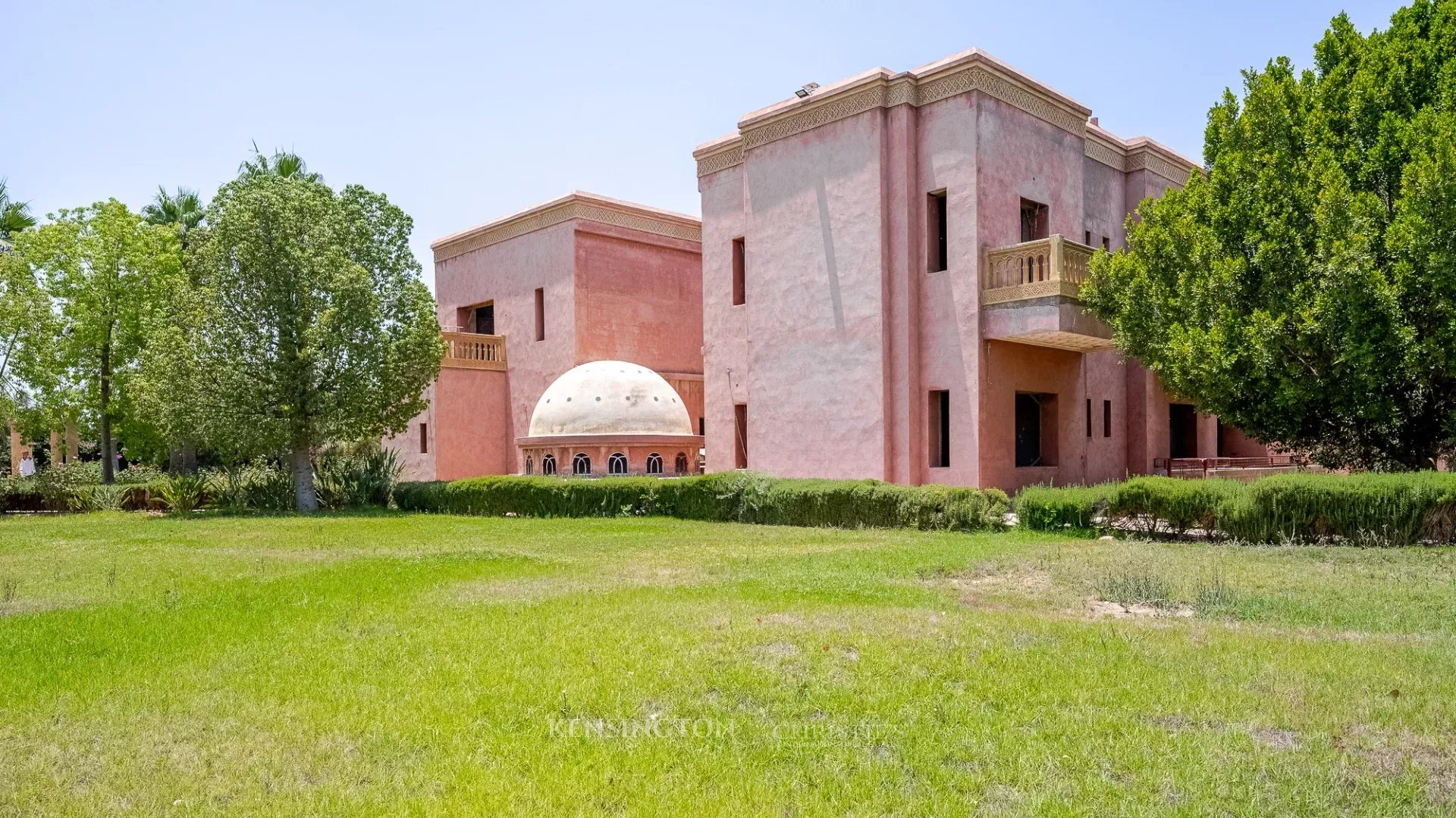 11 Bedroom Villa/Townhouse's Image 11