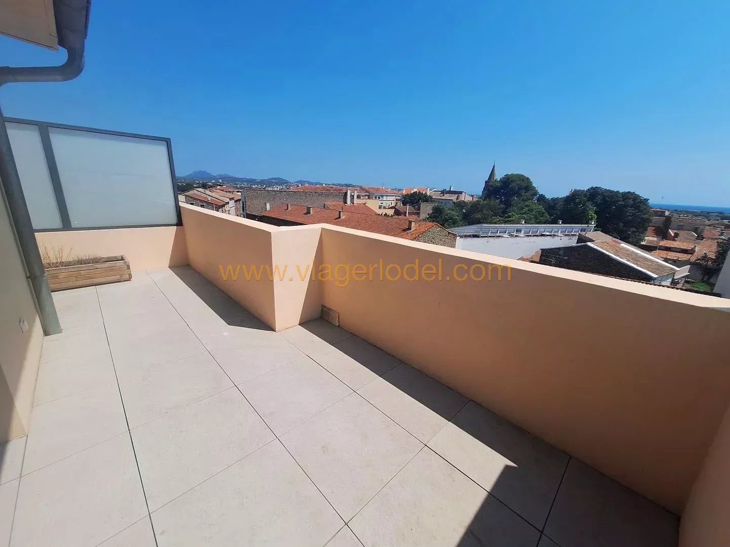 Ref. 10149 – OCCUPIED VIAGER, FRÉJUS (83), RUE JOSEPH AUBENAS, HISTORIC CENTER