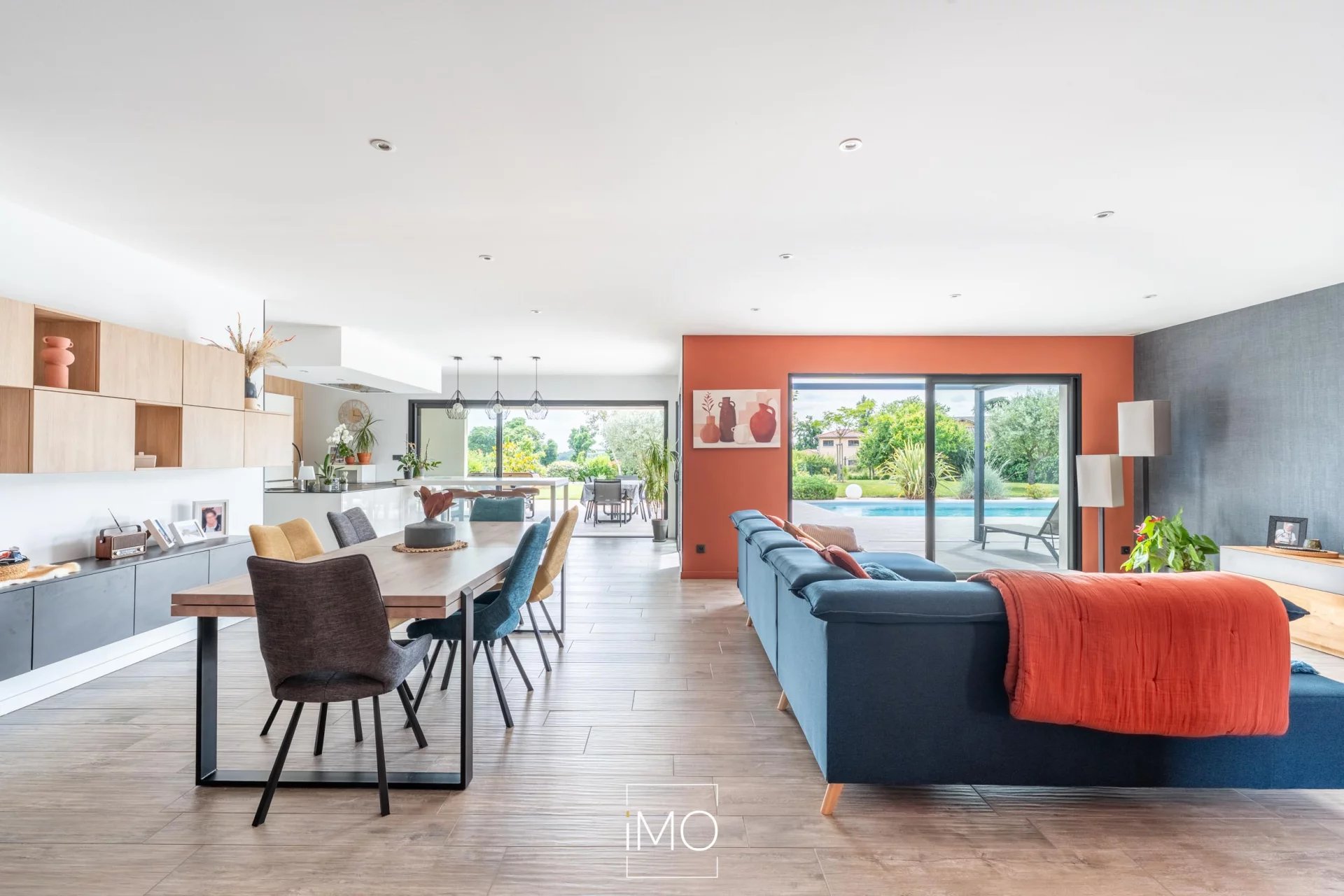 Villa de 168 m² de plain pied avec piscine sur une parcelle de 1489 m²