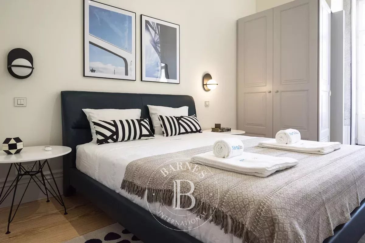 Porto Low-Rise Building