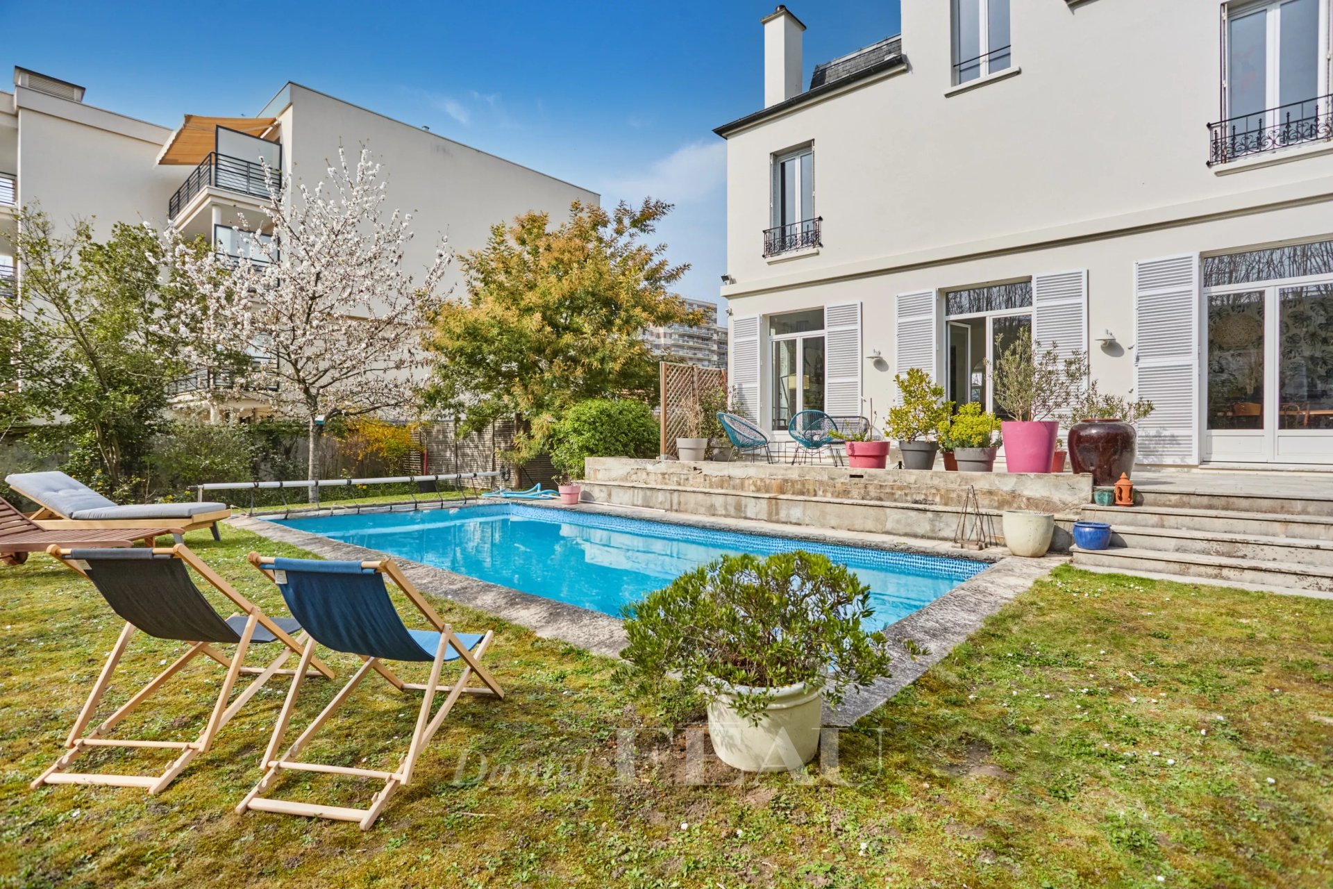 6 Bedroom Villa/Townhouse's Image 33
