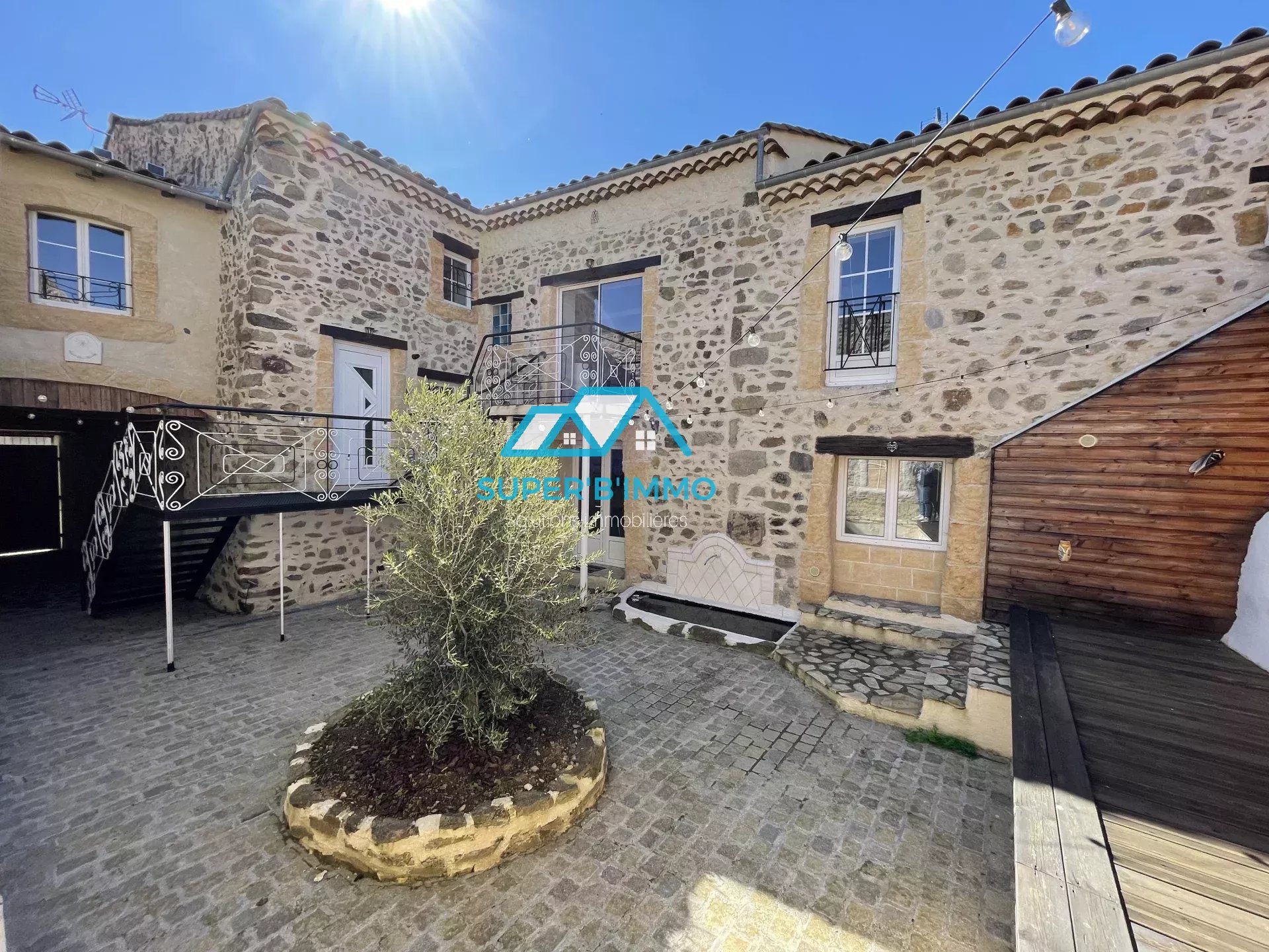 Agence immobilière de 