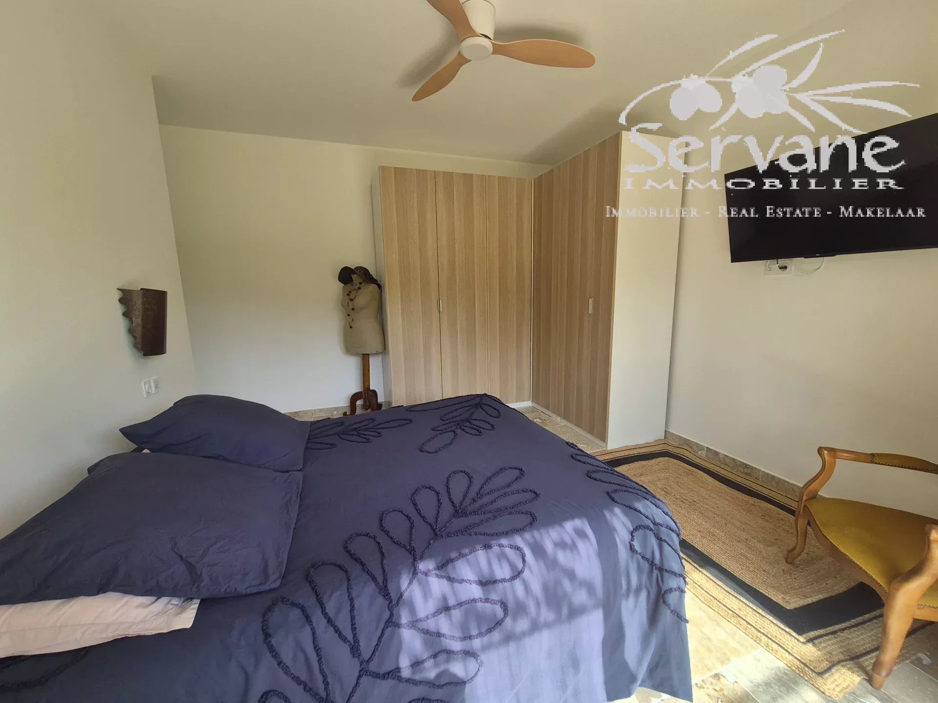 Villa and 4 gites in Cotignac, unique layout with pool house and pool