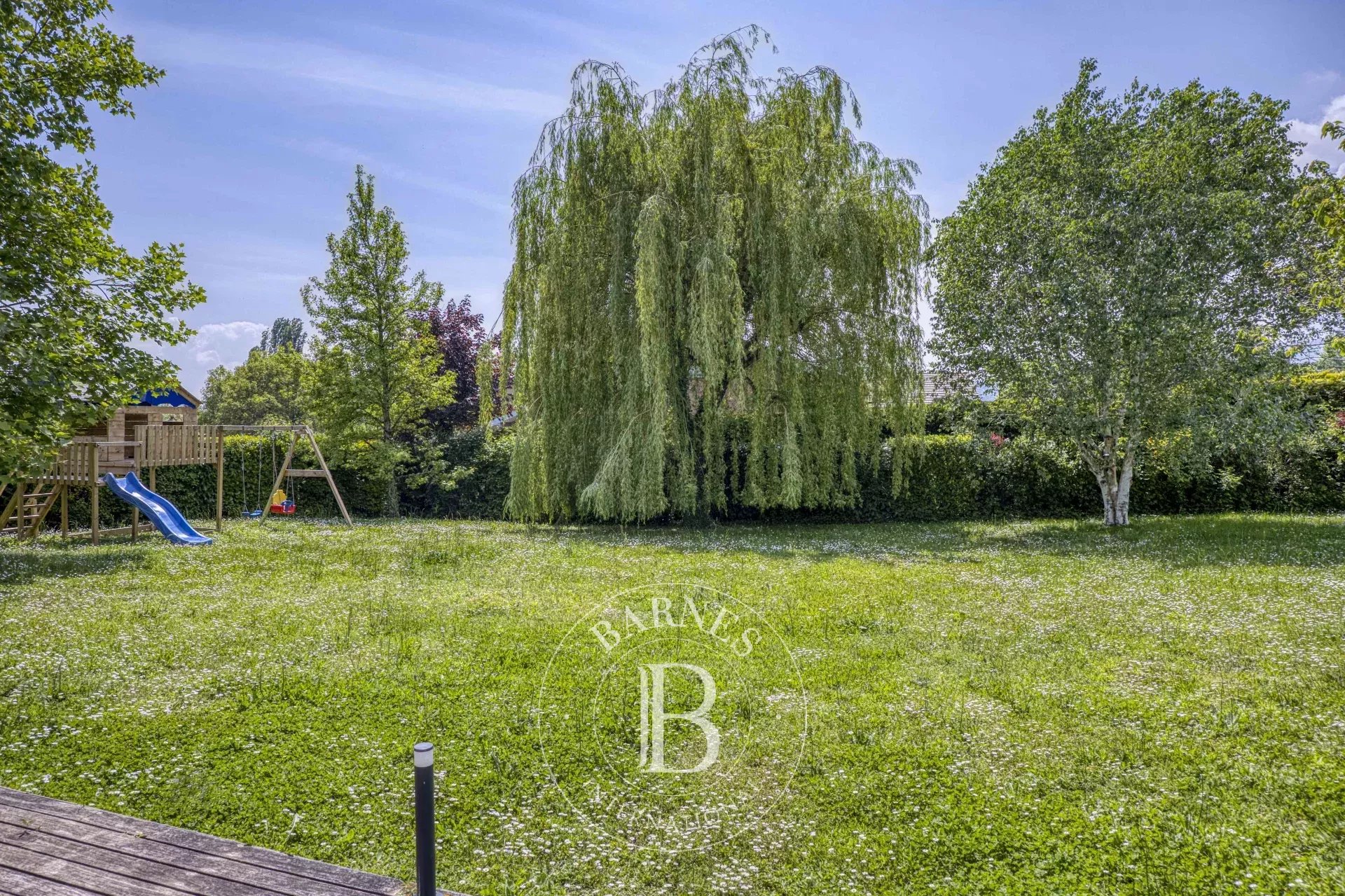 BARNES Pays de Gex - DIVONNE-LES-BAINS - RESIDENTIAL NEIGHBORHOOD - FAMILY VILLA - BRIGHT AND RENOVATED