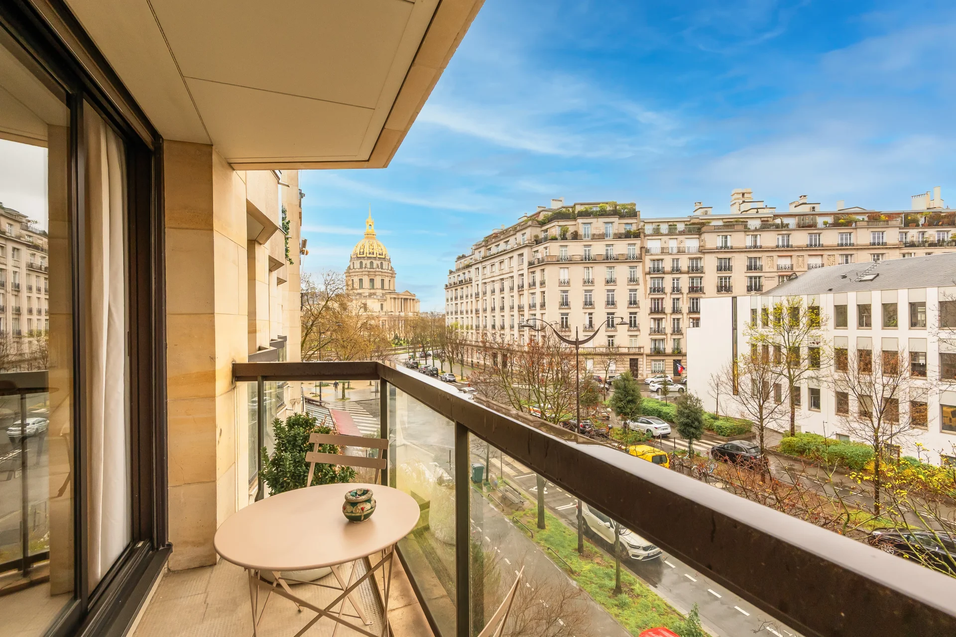 Paris 7e - INVALIDES / ÉCOLE MILITAIRE