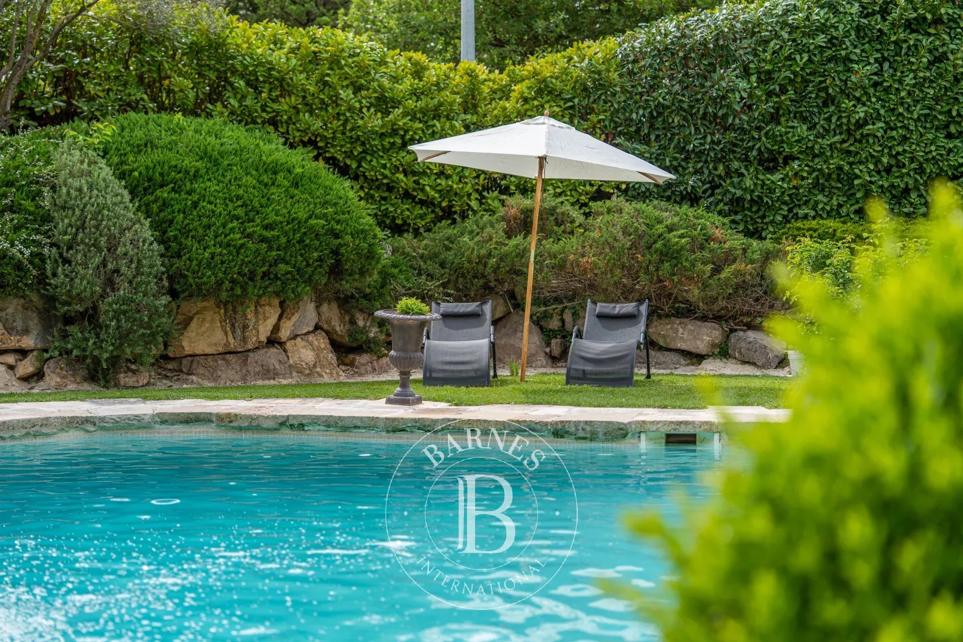 AIX EN PROVENCE NORTH - 15 MINUTES AIX-EN-PROVENCE - HOUSE 200sqm (350sqm in total) - LAND 4000m² - 3 BEDROOMS - ANNEXE - BASEMENT - GARDEN - SWIMMING POOL - SECLUDED - picture 40