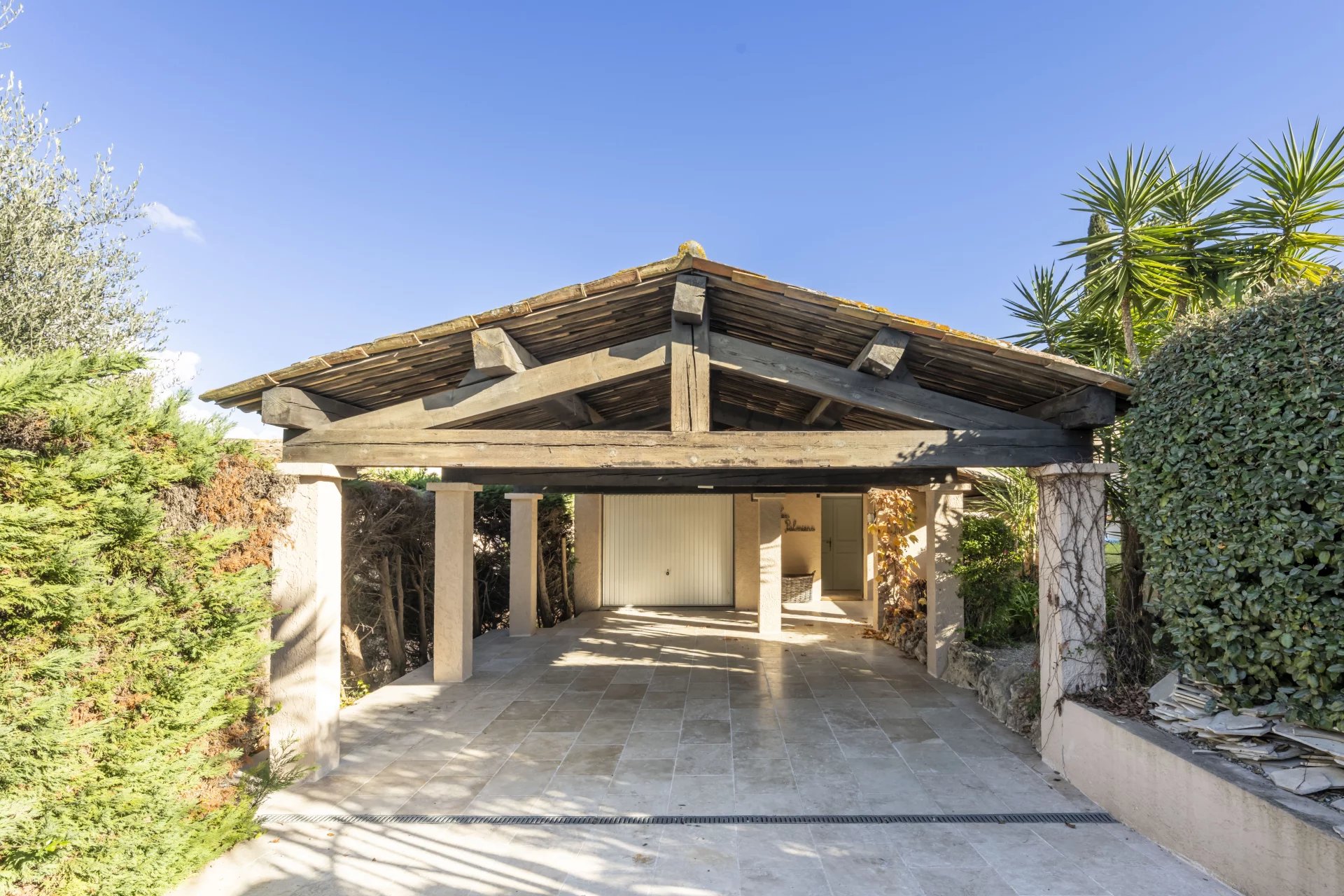  Image of Villa - 3 Bedrooms for Sale in Alpes-Maritimes-Mougins-France, Image 20