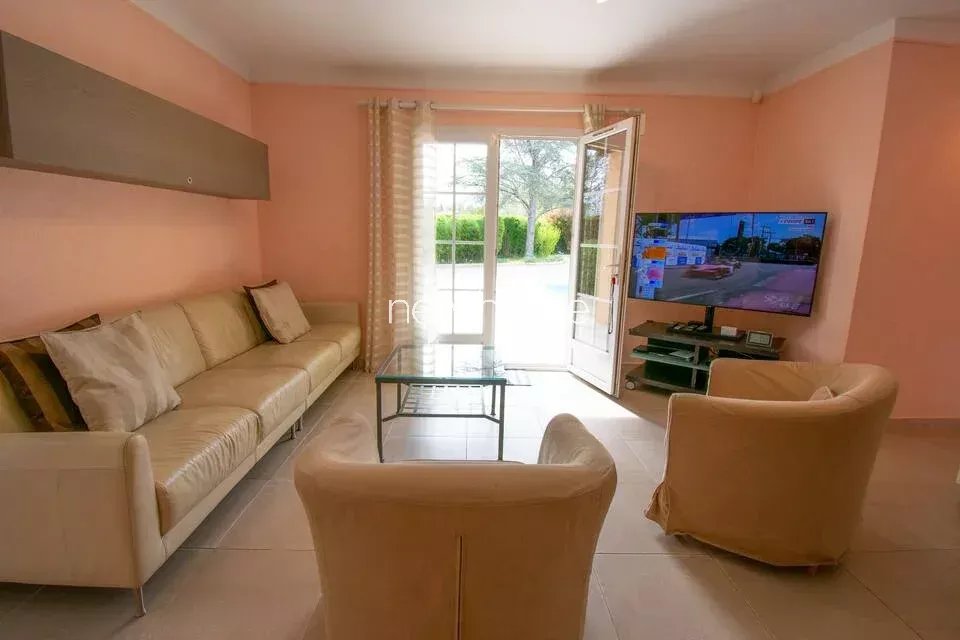 Maison avec piscine à Fayence