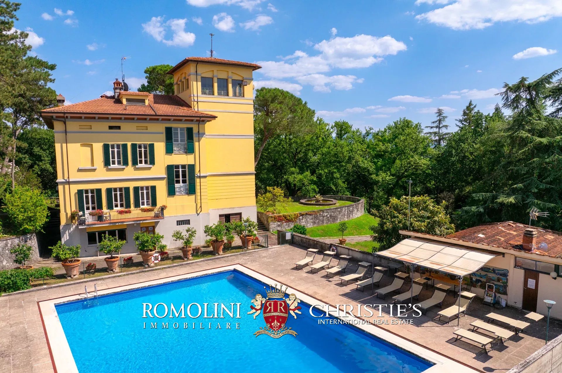 11 Bedroom Villa/Townhouse's Image 12