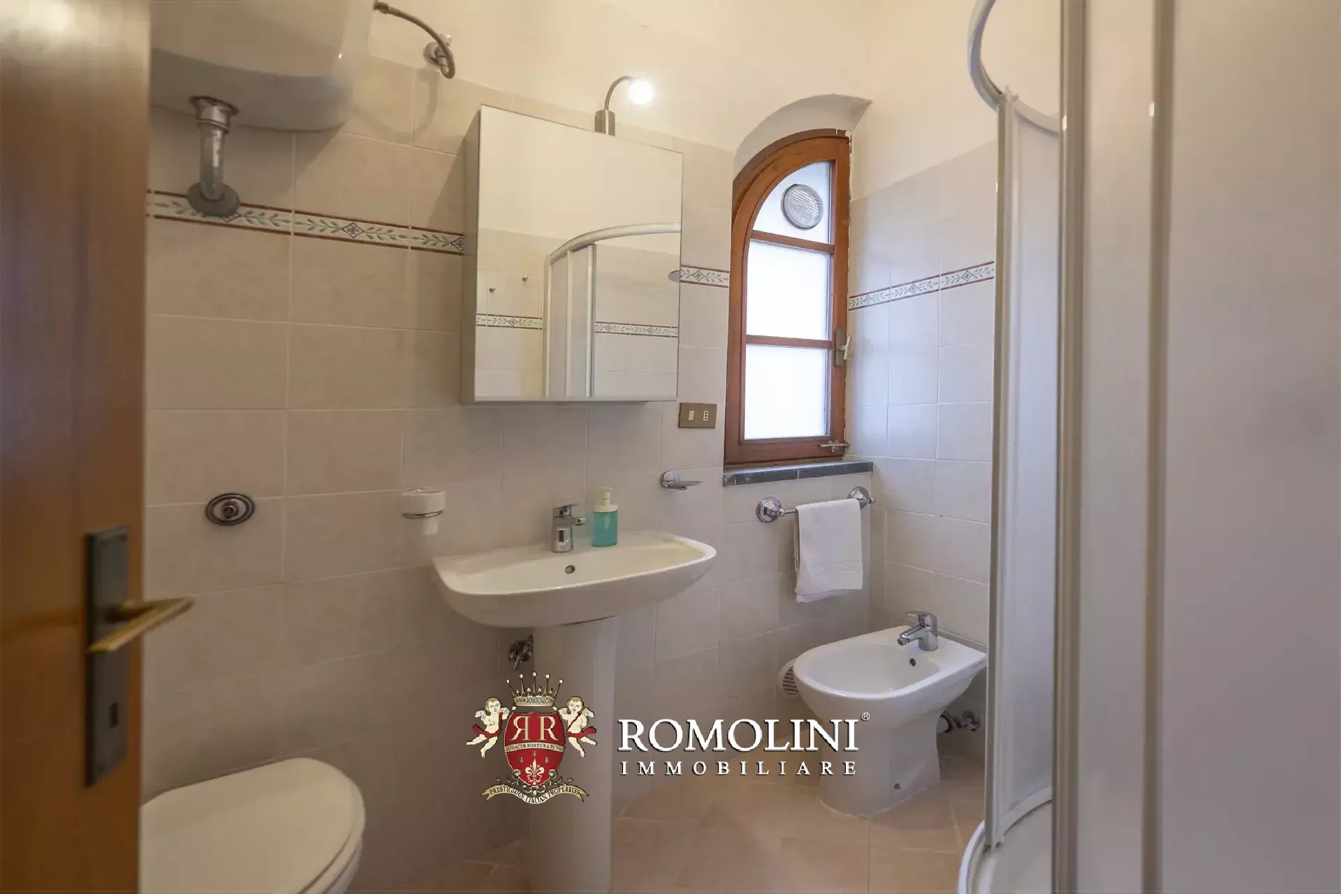 24 Bedroom Villa/Townhouse's Image 61