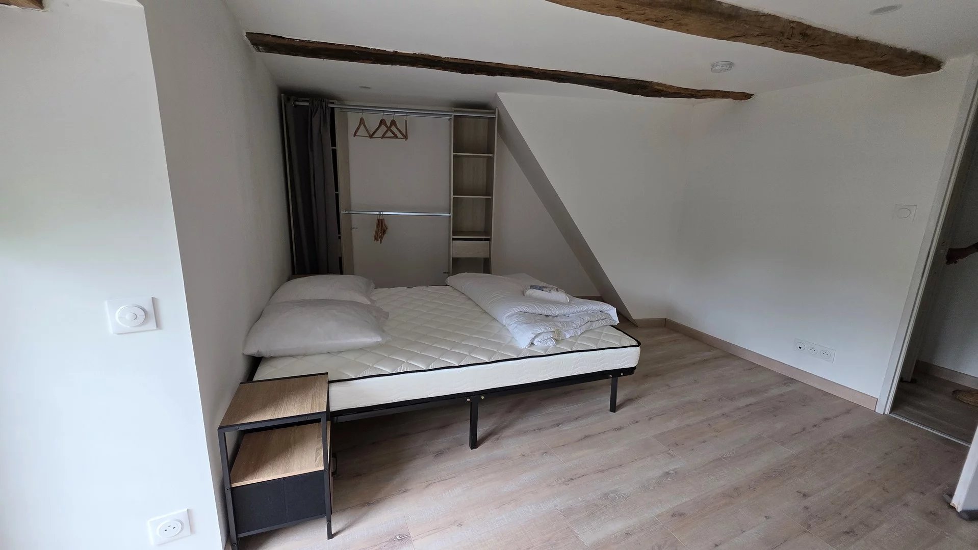 MAISON T3 MEUBLEE – LES CHAMPS GERAUX- EN EXCLUSIVITE