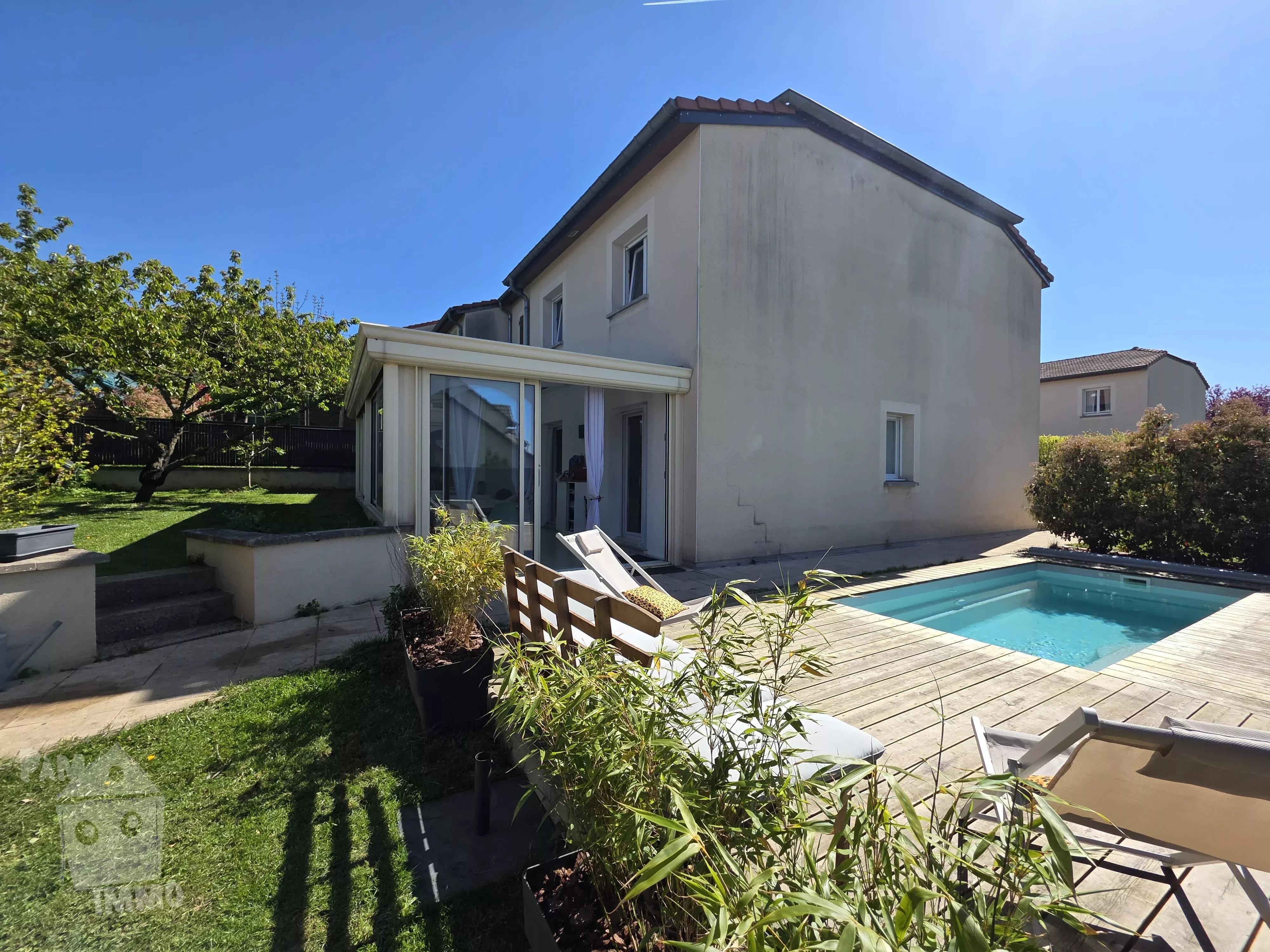 Agence immobilière de 