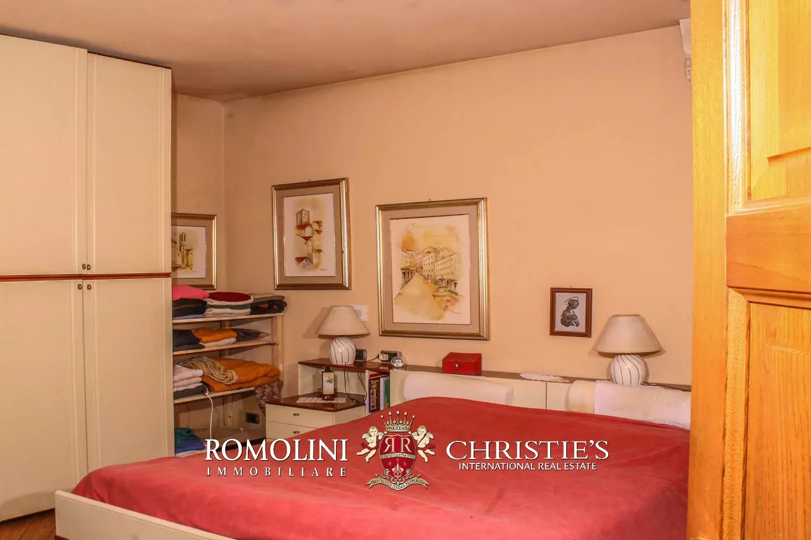 5 Bedroom Villa/Townhouse's Image 33