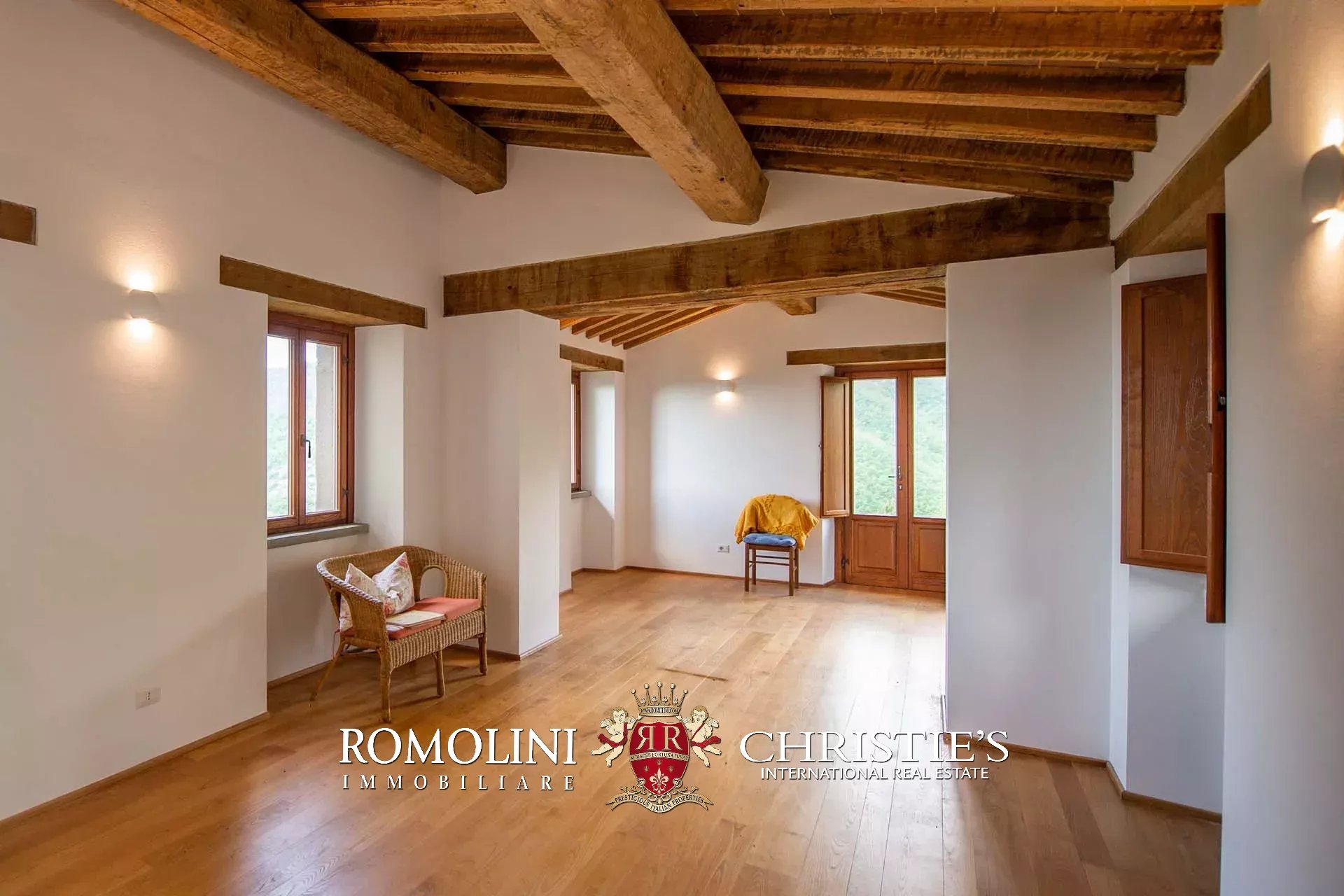 8 Bedroom Villa/Townhouse's Image 60