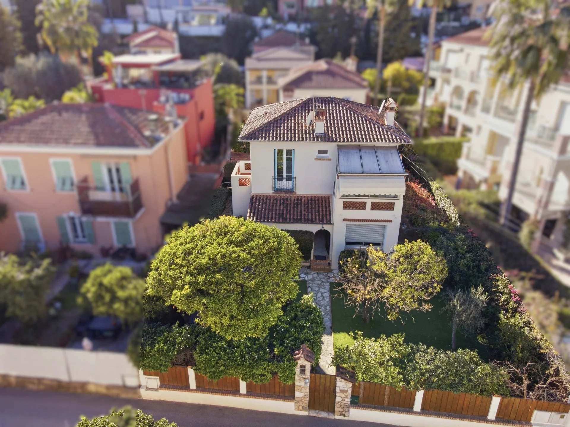 Saint-Jean-Cap-Ferrat – Maison de village avec potentiel