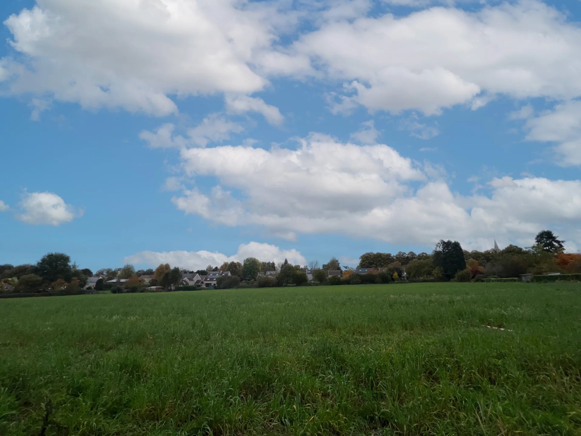 Céroux-Mousty – Terrain à bâtir