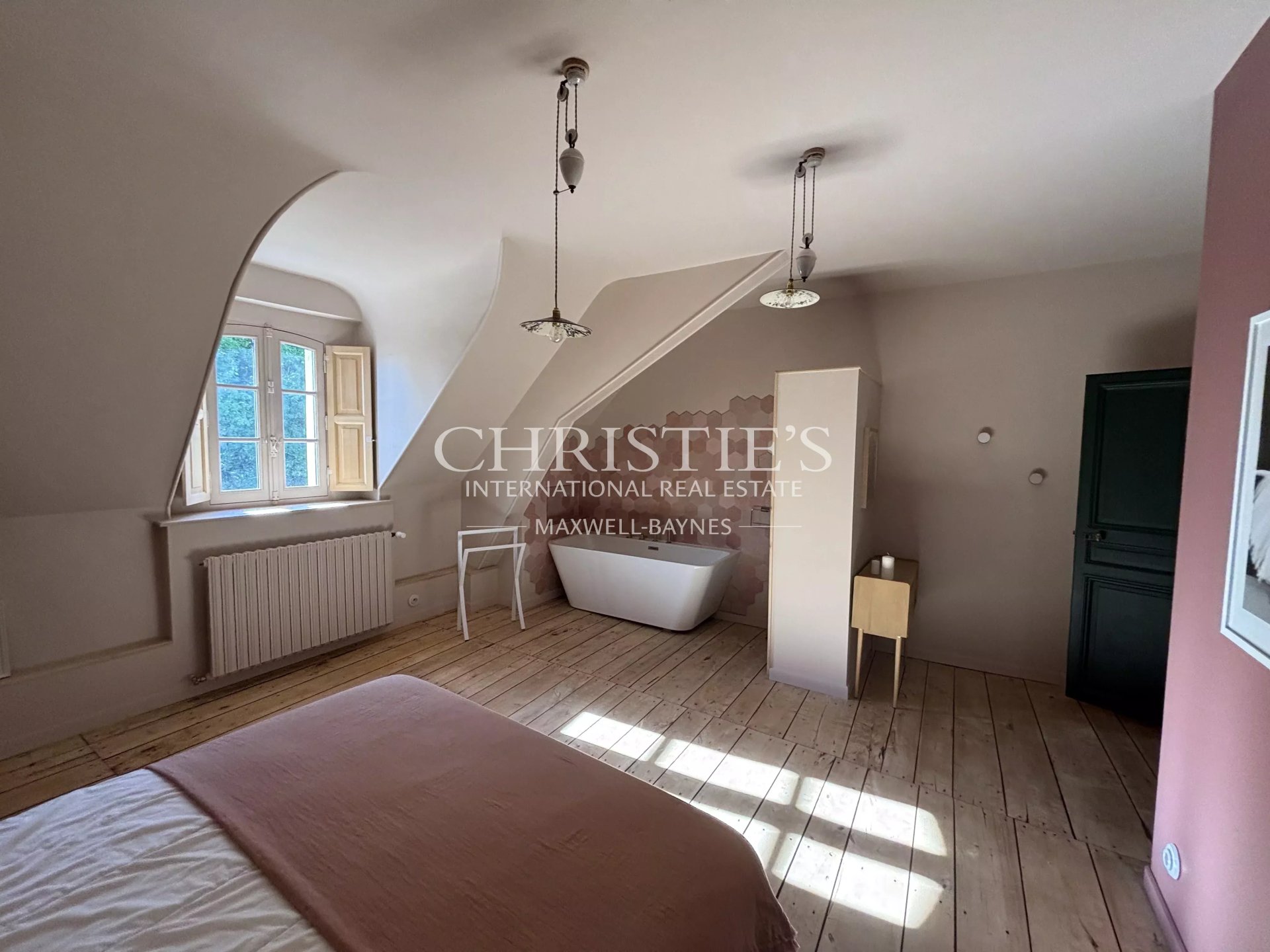 16 Bedroom Villa/Townhouse's Image 23