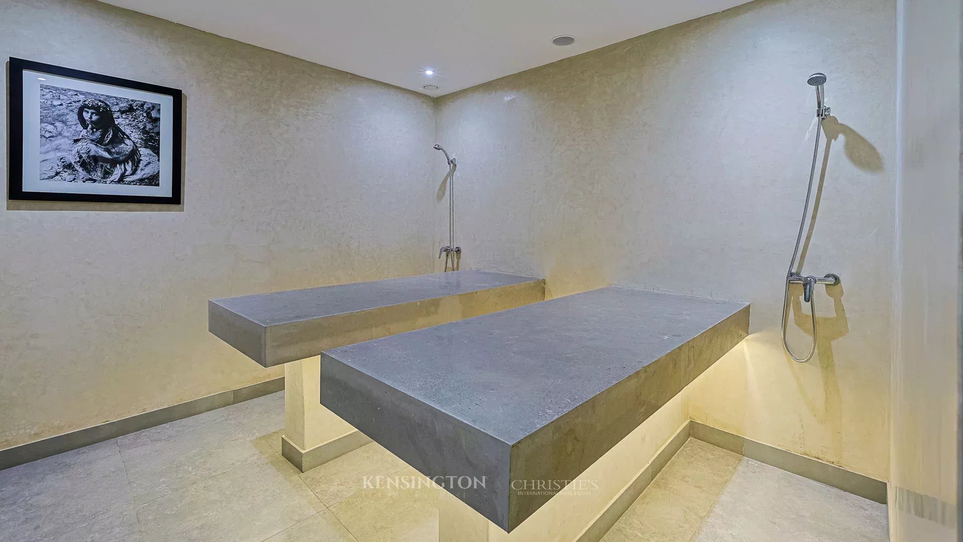 7 Bedroom Villa/Townhouse's Image 14