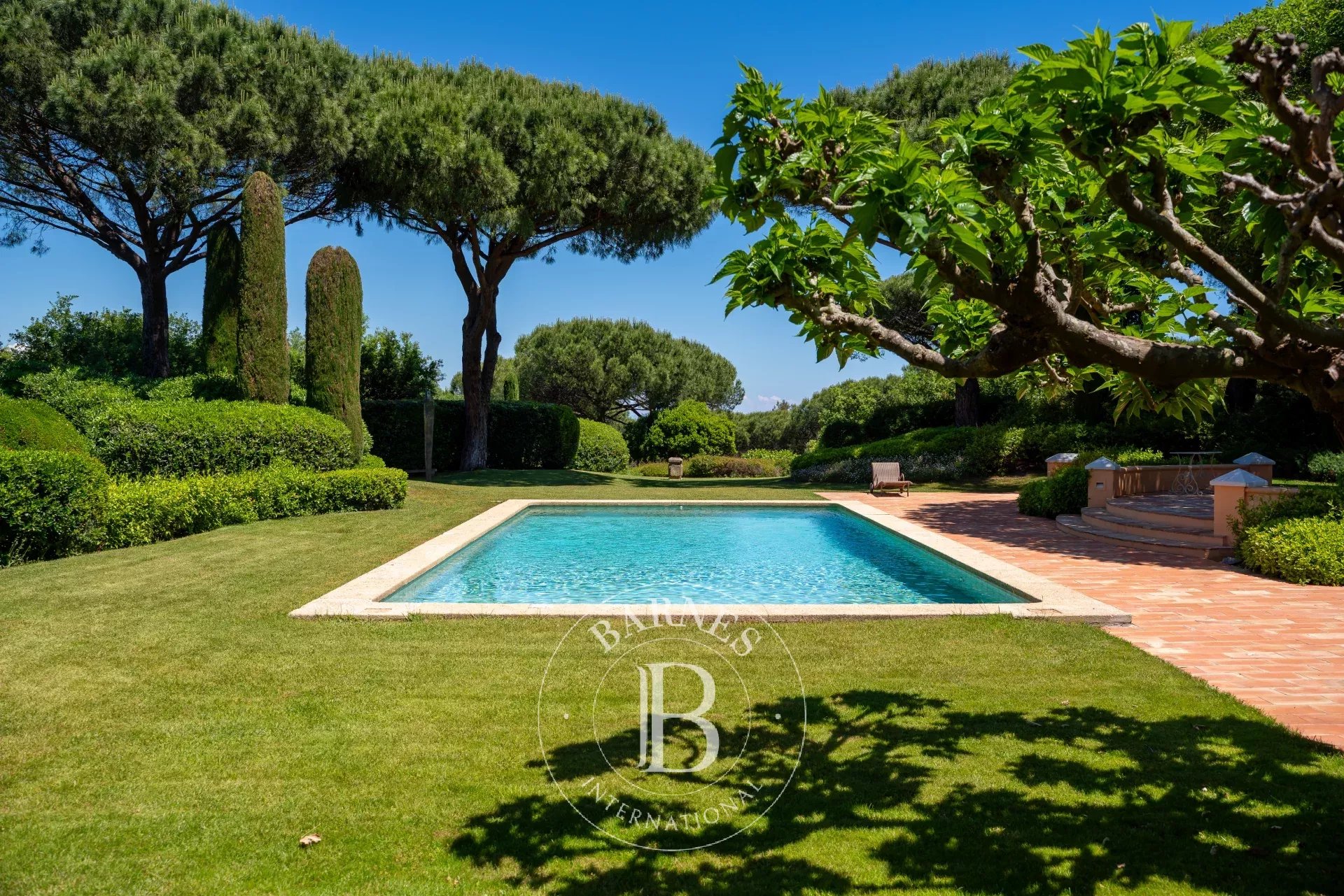 RAMATUELLE - CHARMING PROPERTY WITH 7 BEDROOMS AND SEA VIEW - picture 10 title=