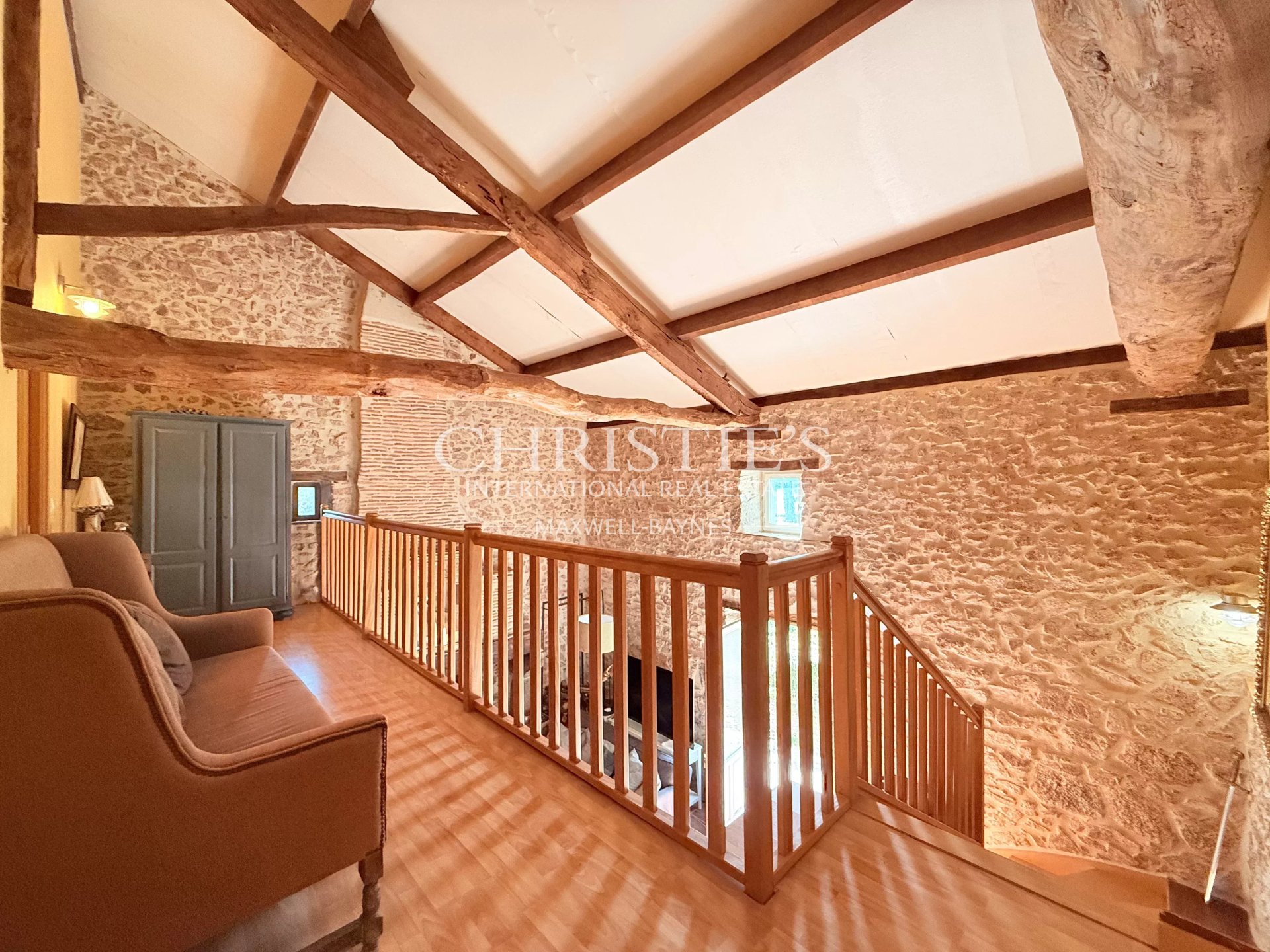 9 Bedroom Villa/Townhouse's Image 21