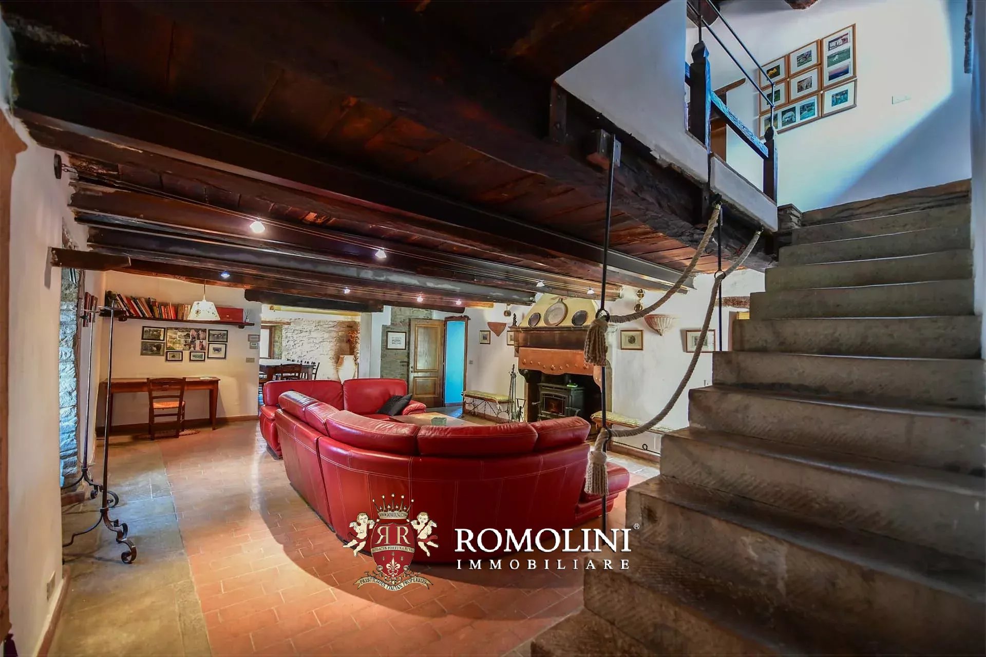 8 Bedroom Villa/Townhouse's Image 36