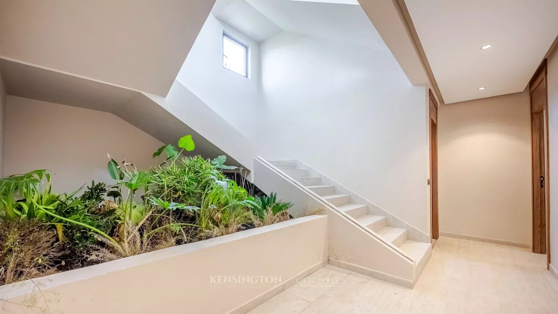 6 Bedroom Villa/Townhouse's Image 14