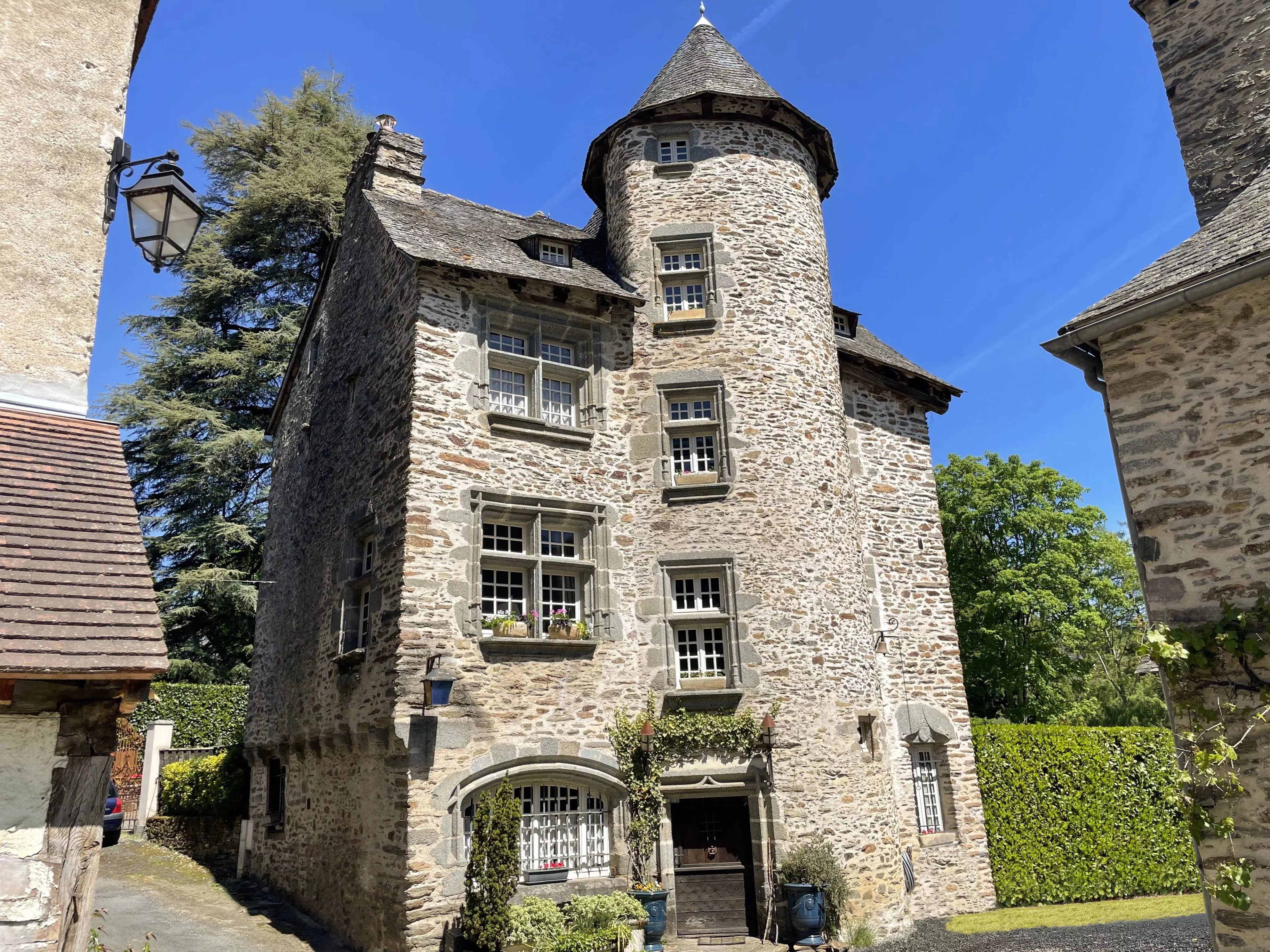 House in Segur-le-Chateau - view 1
