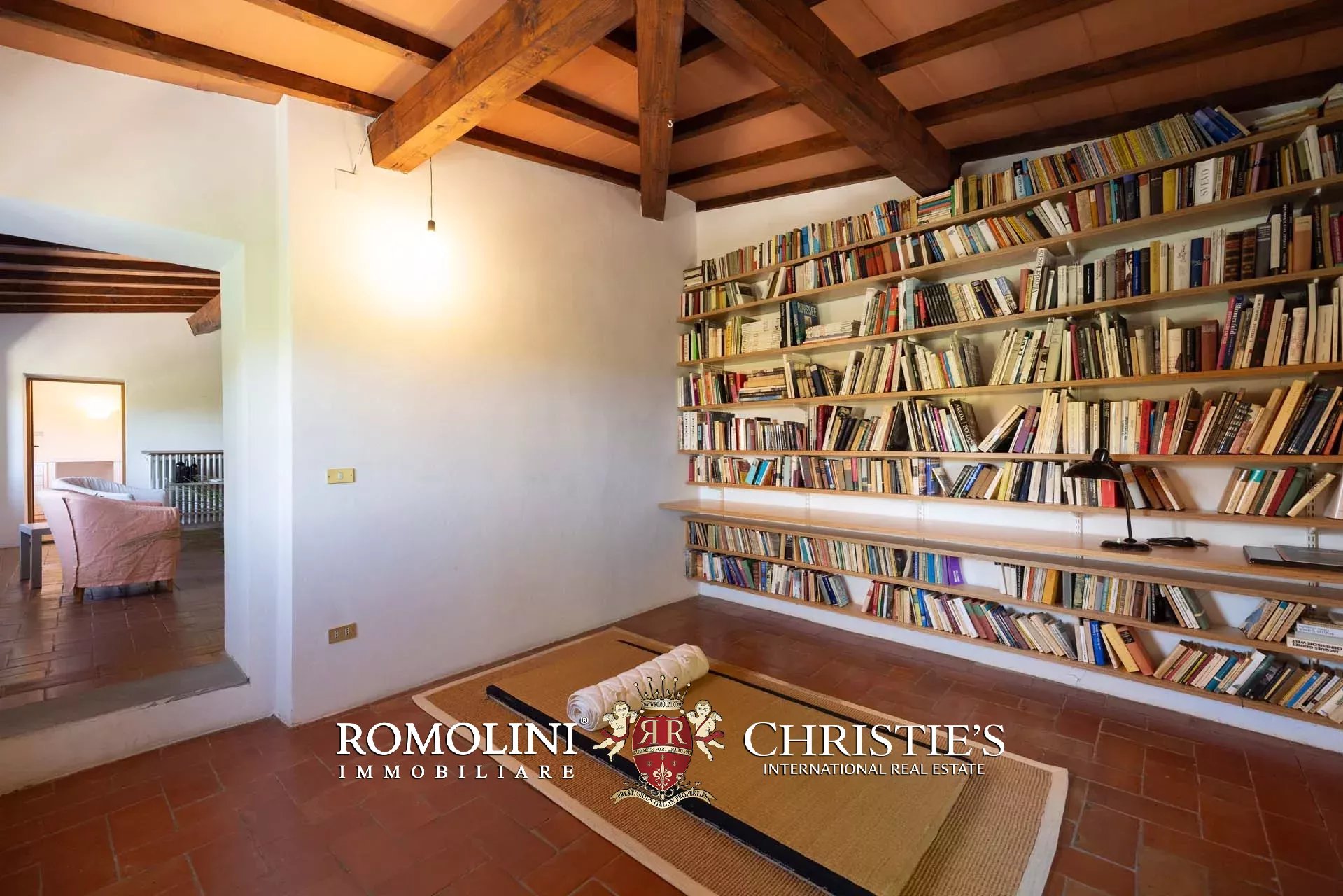 5 Bedroom Villa/Townhouse's Image 29