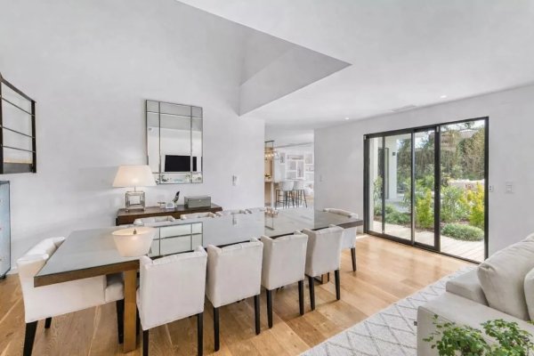 Modern Villa with Pool and Advanced Amenities in Le Cannet — photo 7