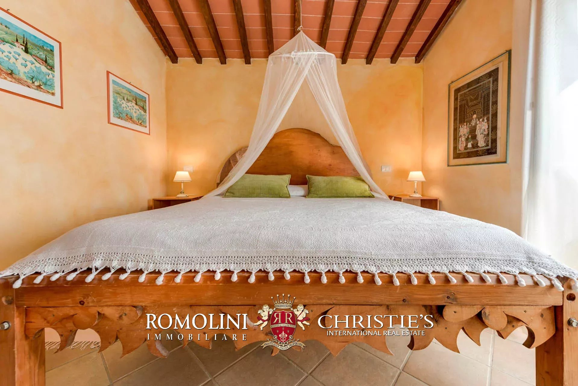 18 Bedroom Villa/Townhouse's Image 69