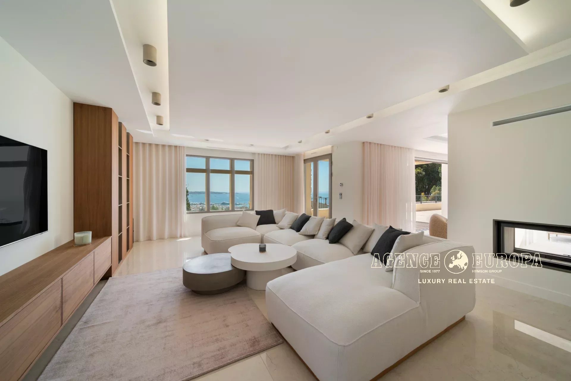 GOLFE-JUAN - SPACIOUS RENOVATED VILLA - PANORAMIC SEA VIEW