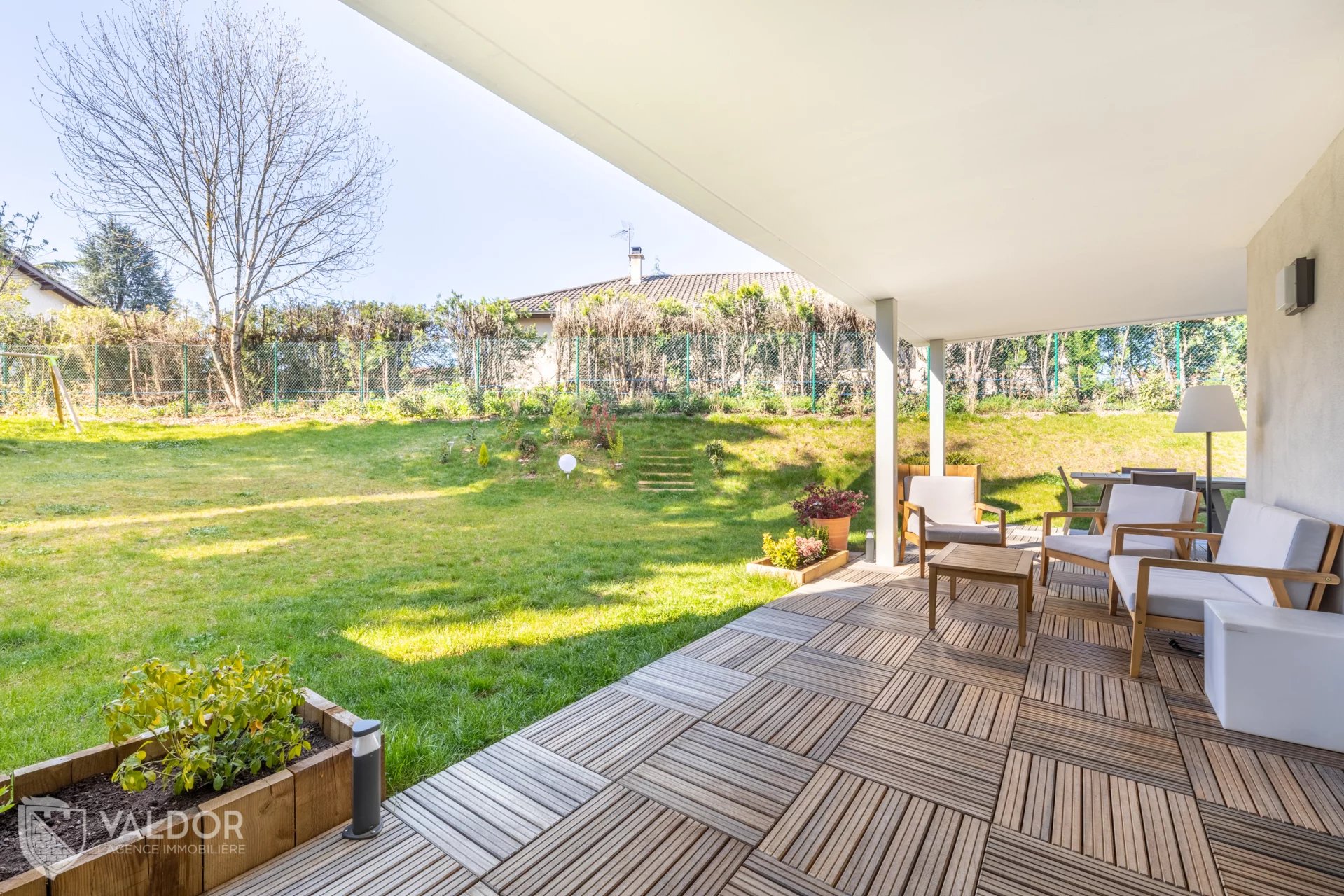 Grand T3 avec jardin privatif de 450 m²